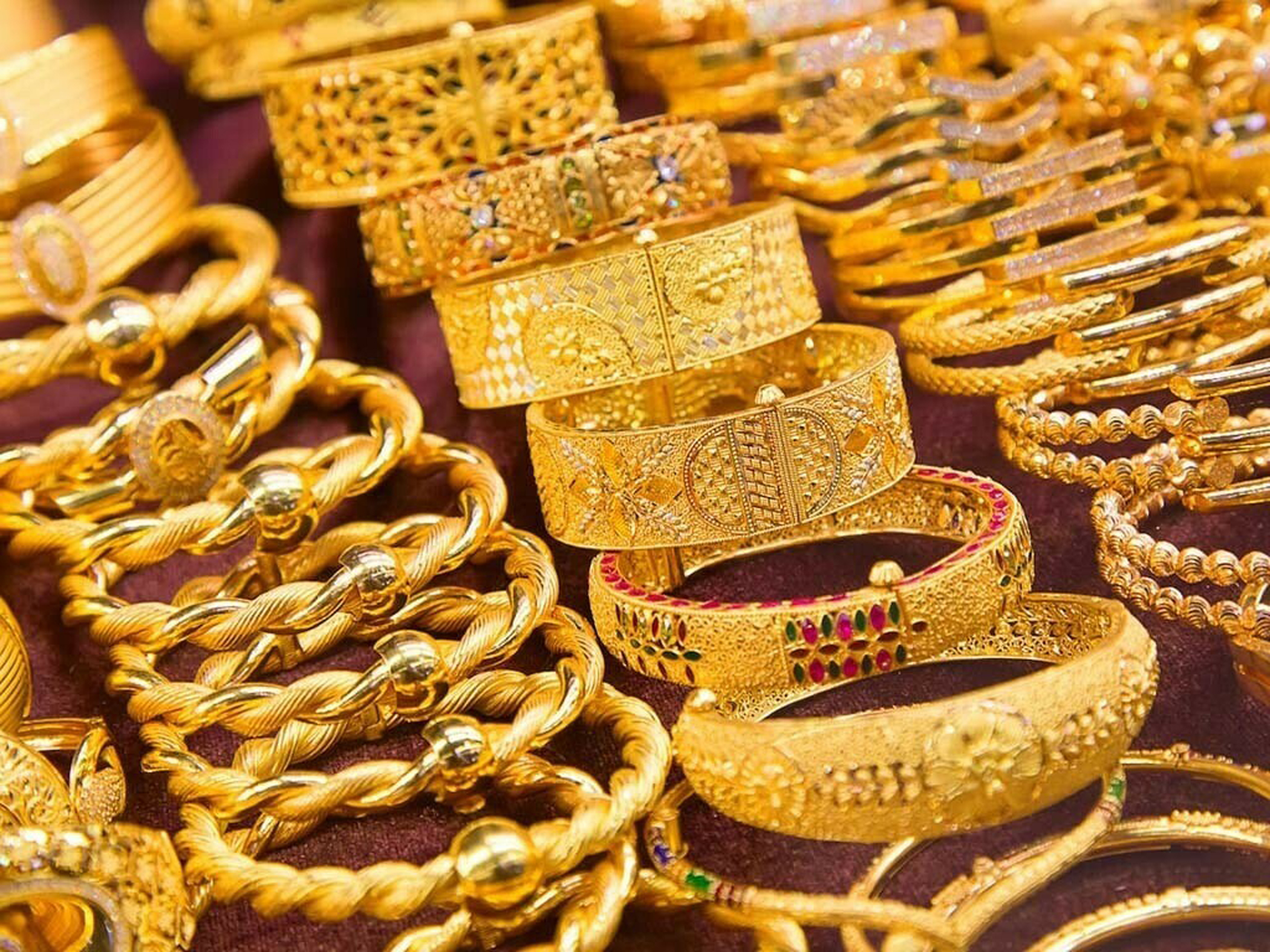 Gold now Tk 122,985 a bhori, a historic high 