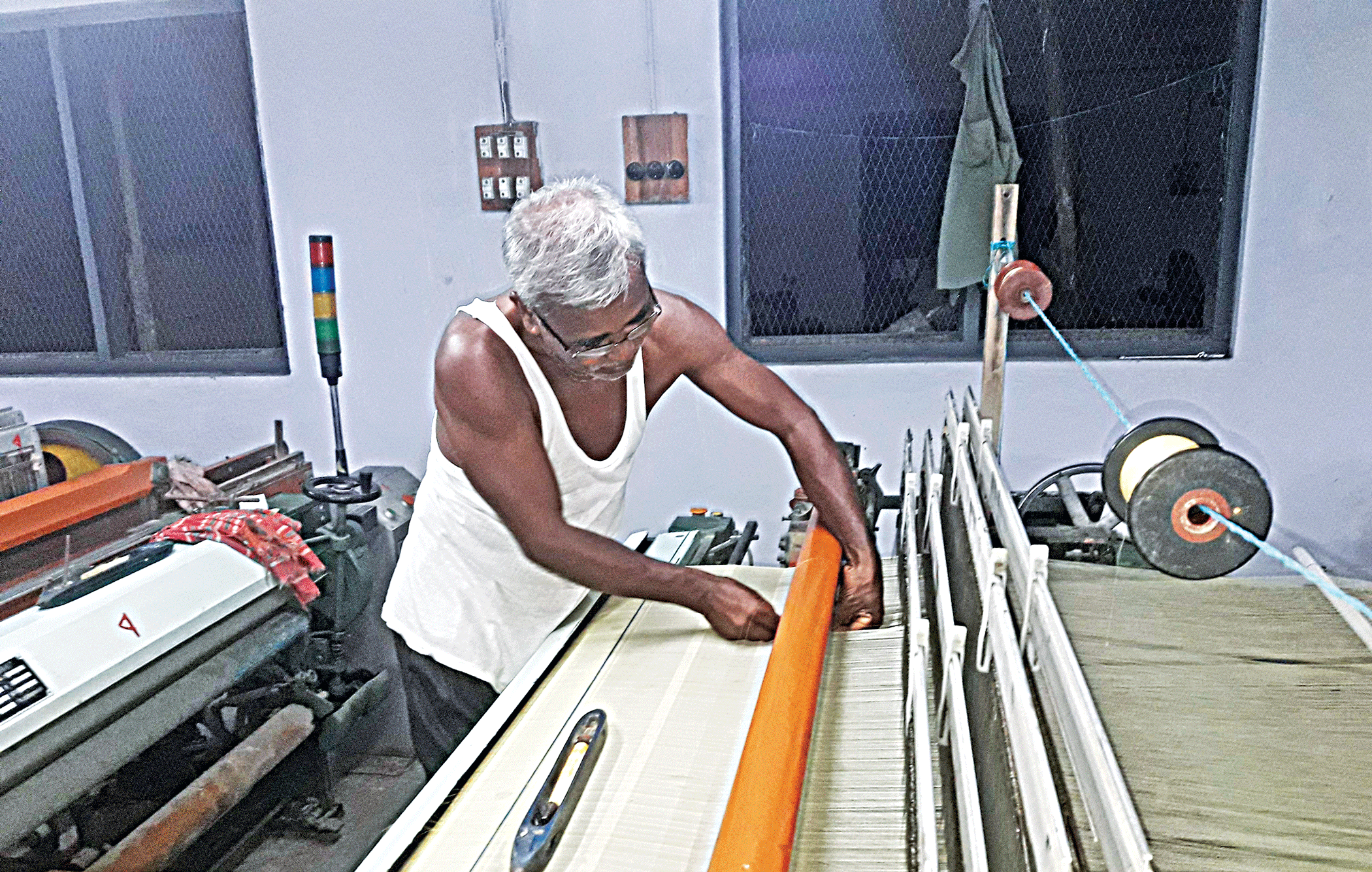 thakurgaon-silk-factory-2.gif