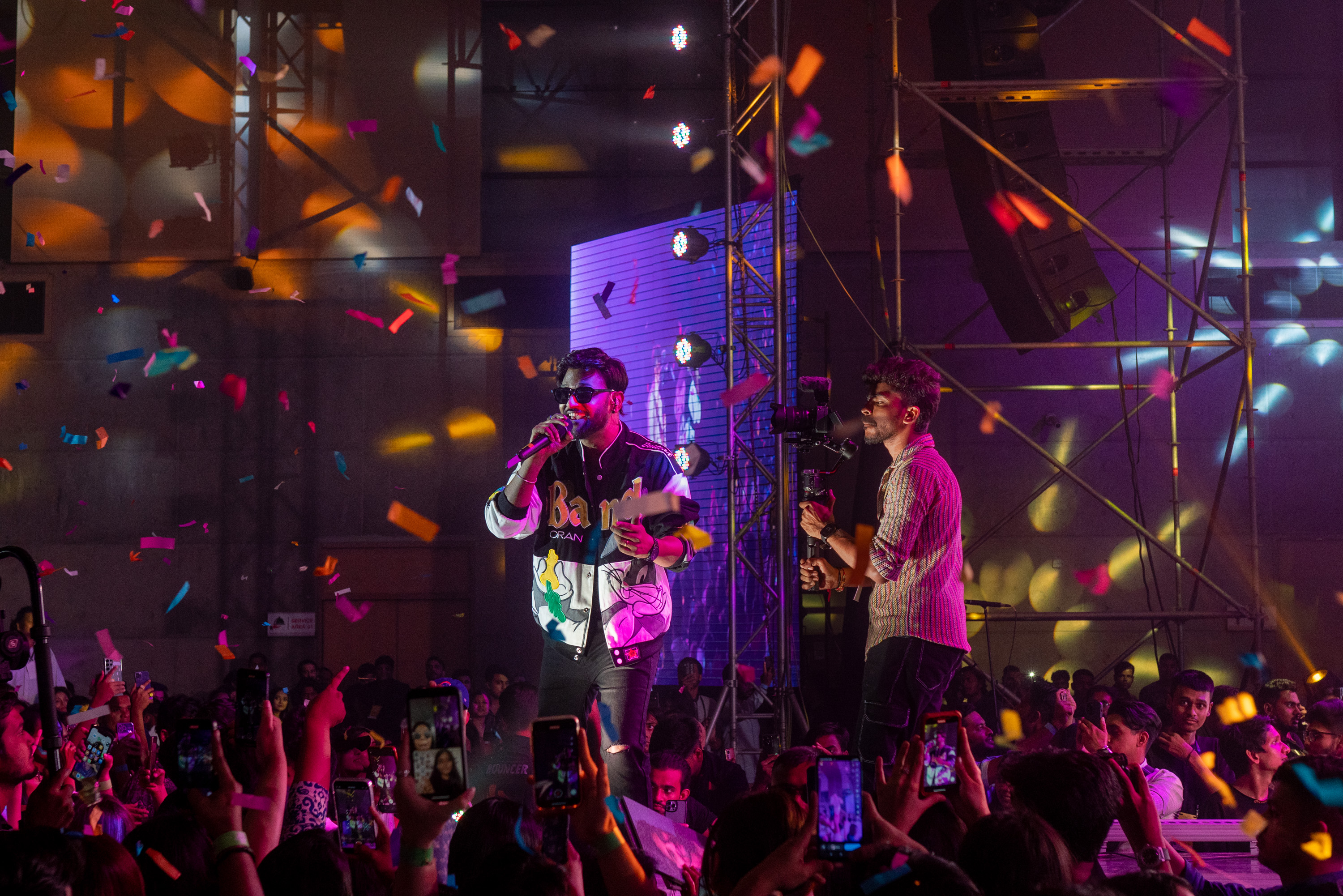 darshan_raval_concert_arshadul_hoque-07.jpg