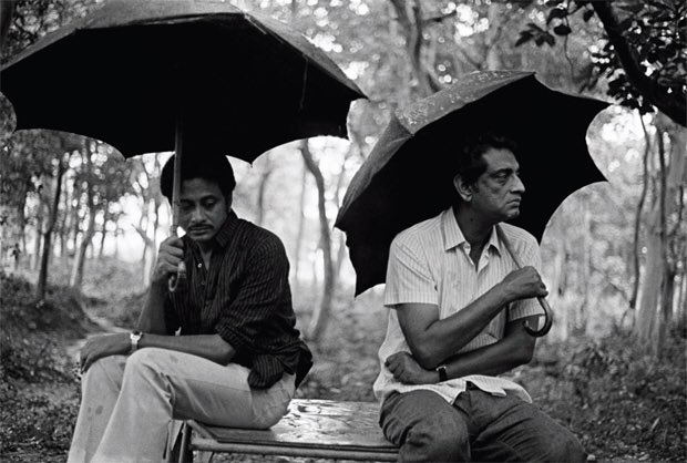 satyajit_ray_and_soumendu_roy.jpeg
