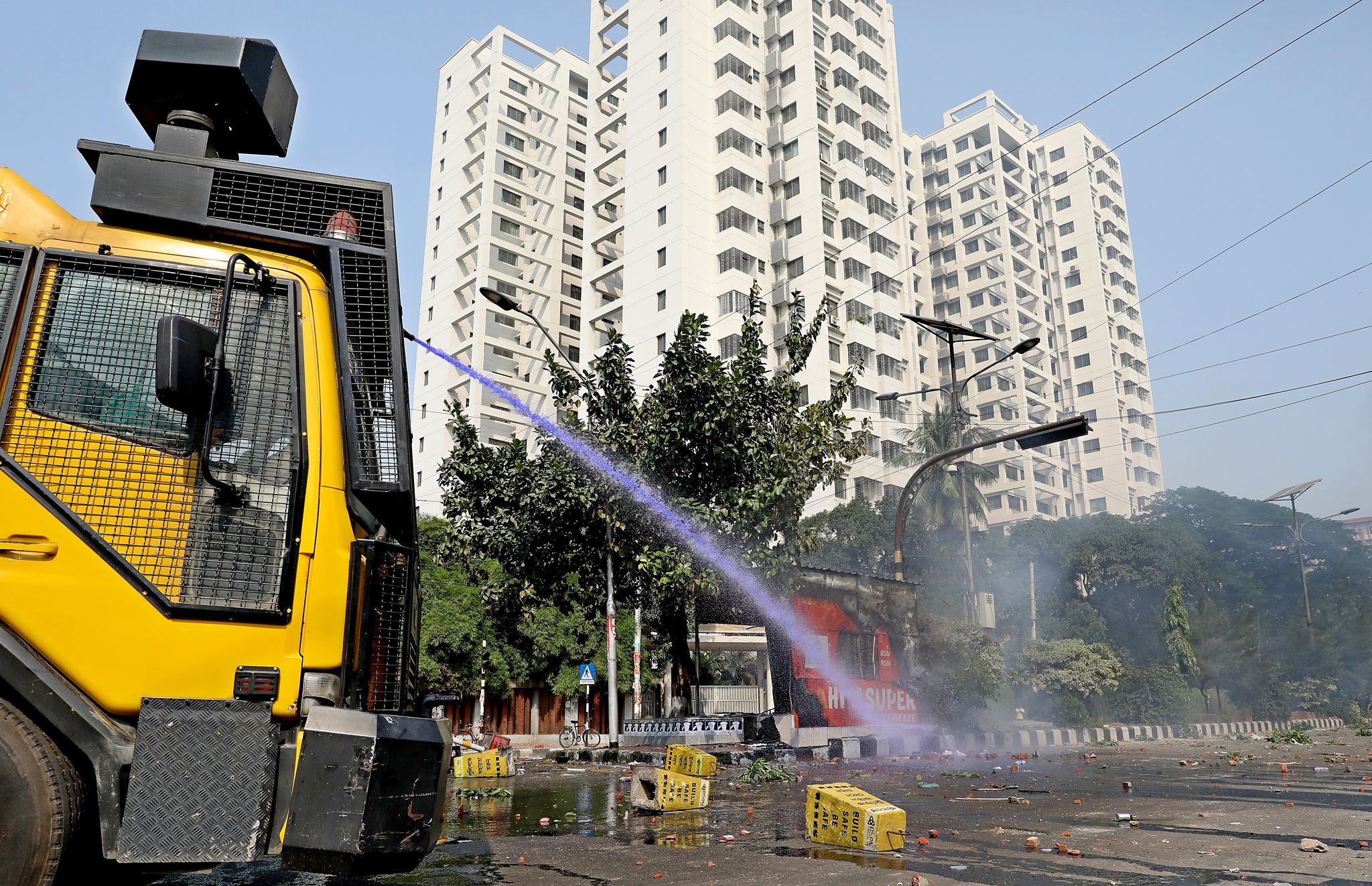 police-bnp-clash_17.jpg