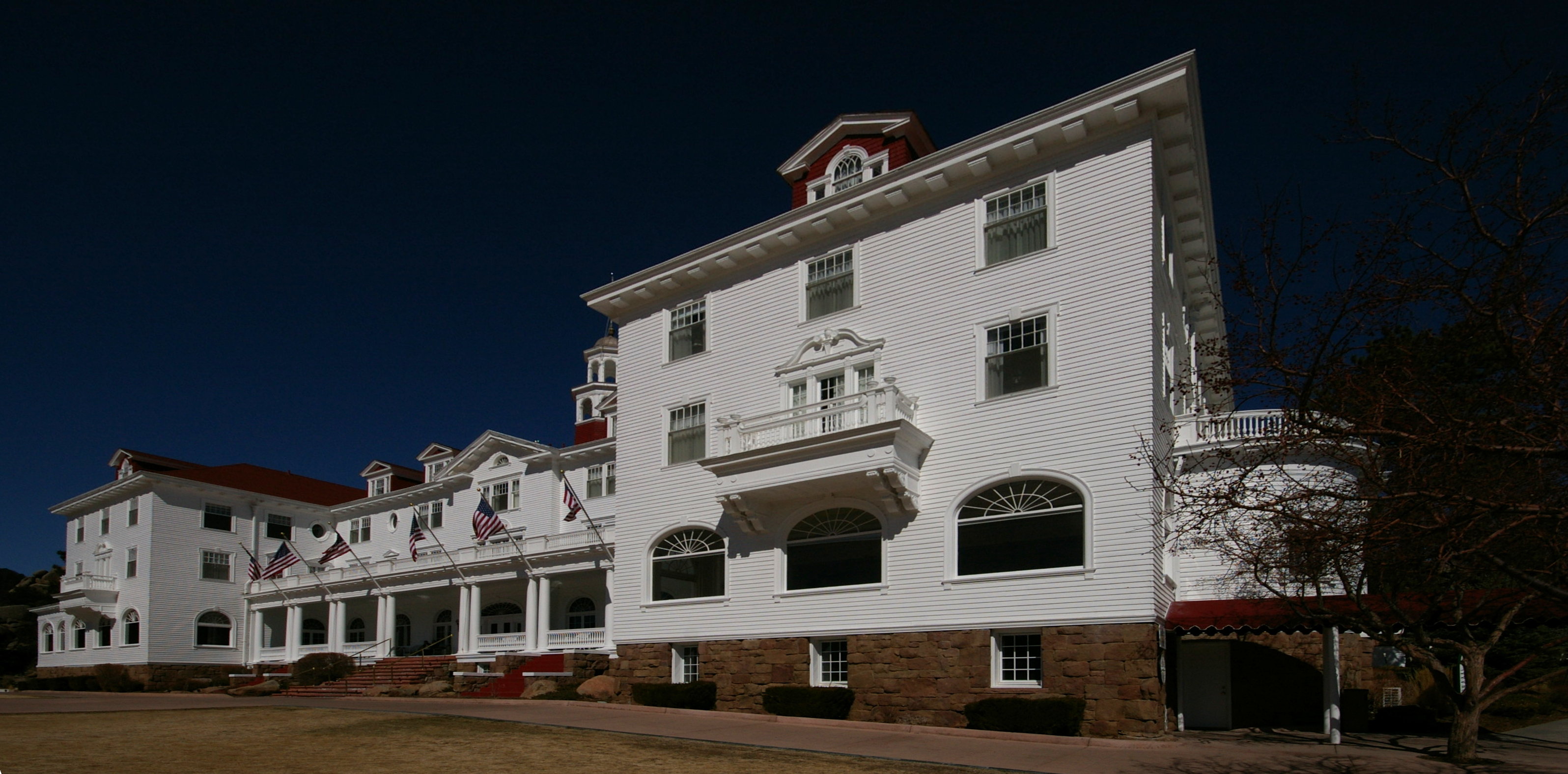stanley_hotel     Think you are brave? Test your mettle at these 5 haunted hotels