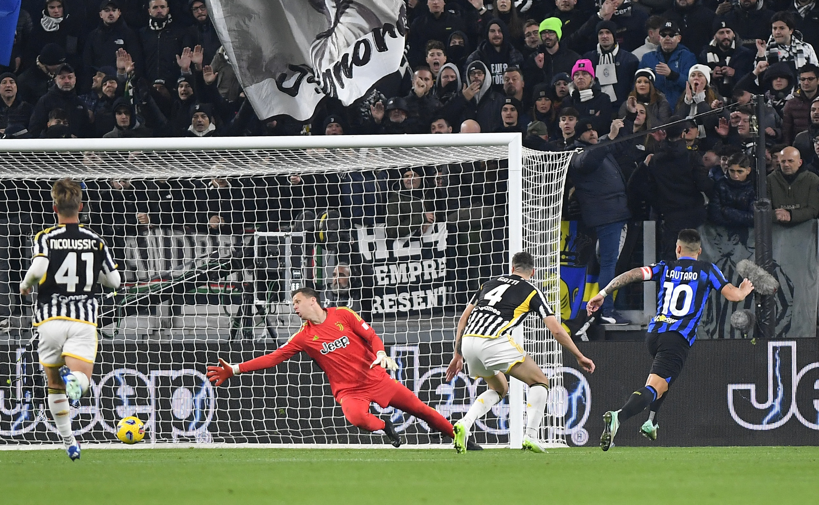 2023-11-26t204245z_770792279_up1ejbq1lj7n5_rtrmadp_3_soccer-italy-juv-int-report.jpg