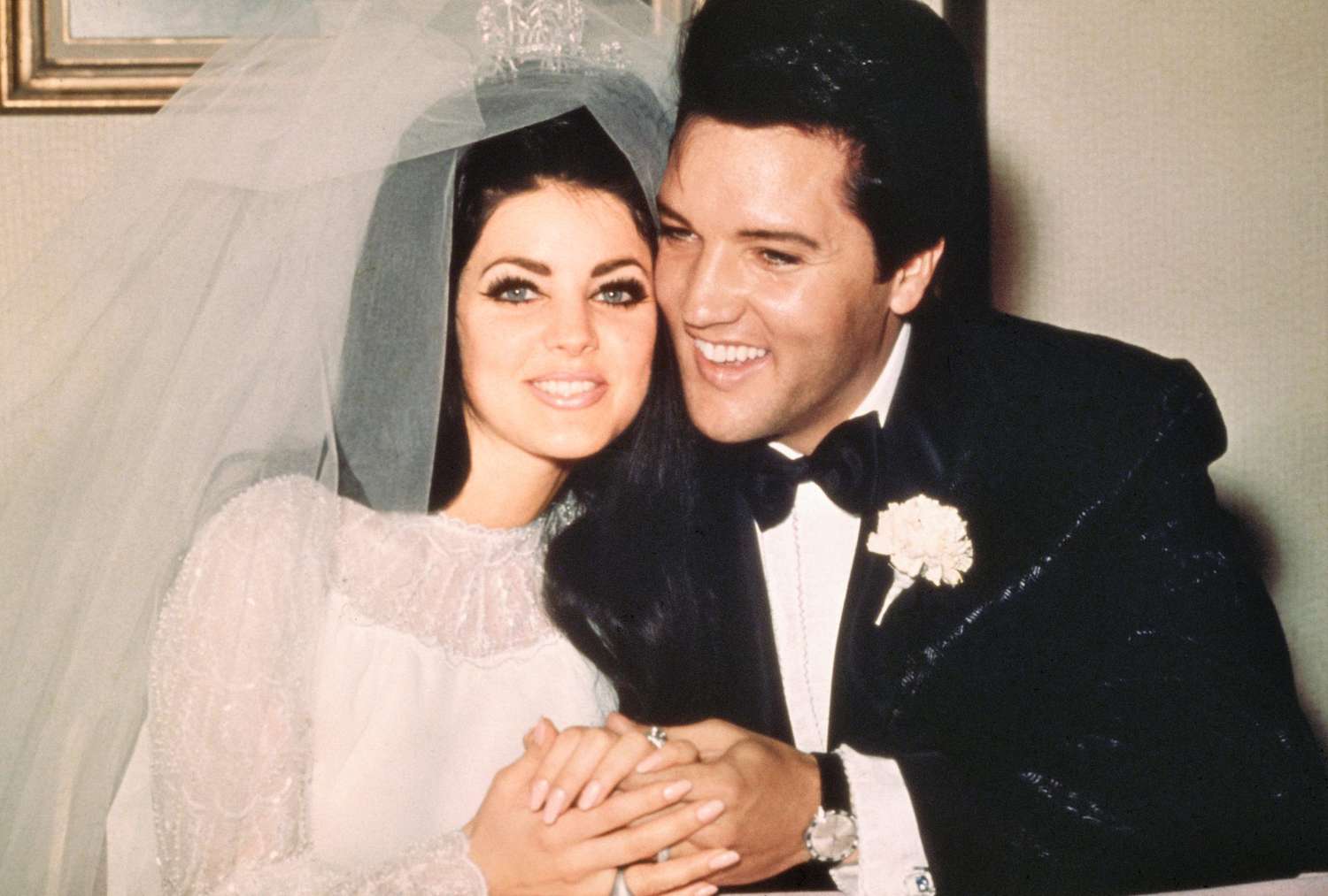 elvis-priscilla-presley2-1-2000-29a021bd387b42439337ffbc8ae1f6ef.jpg