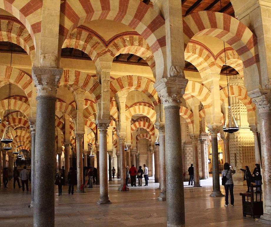 interior_of_la_mezquita.jpg