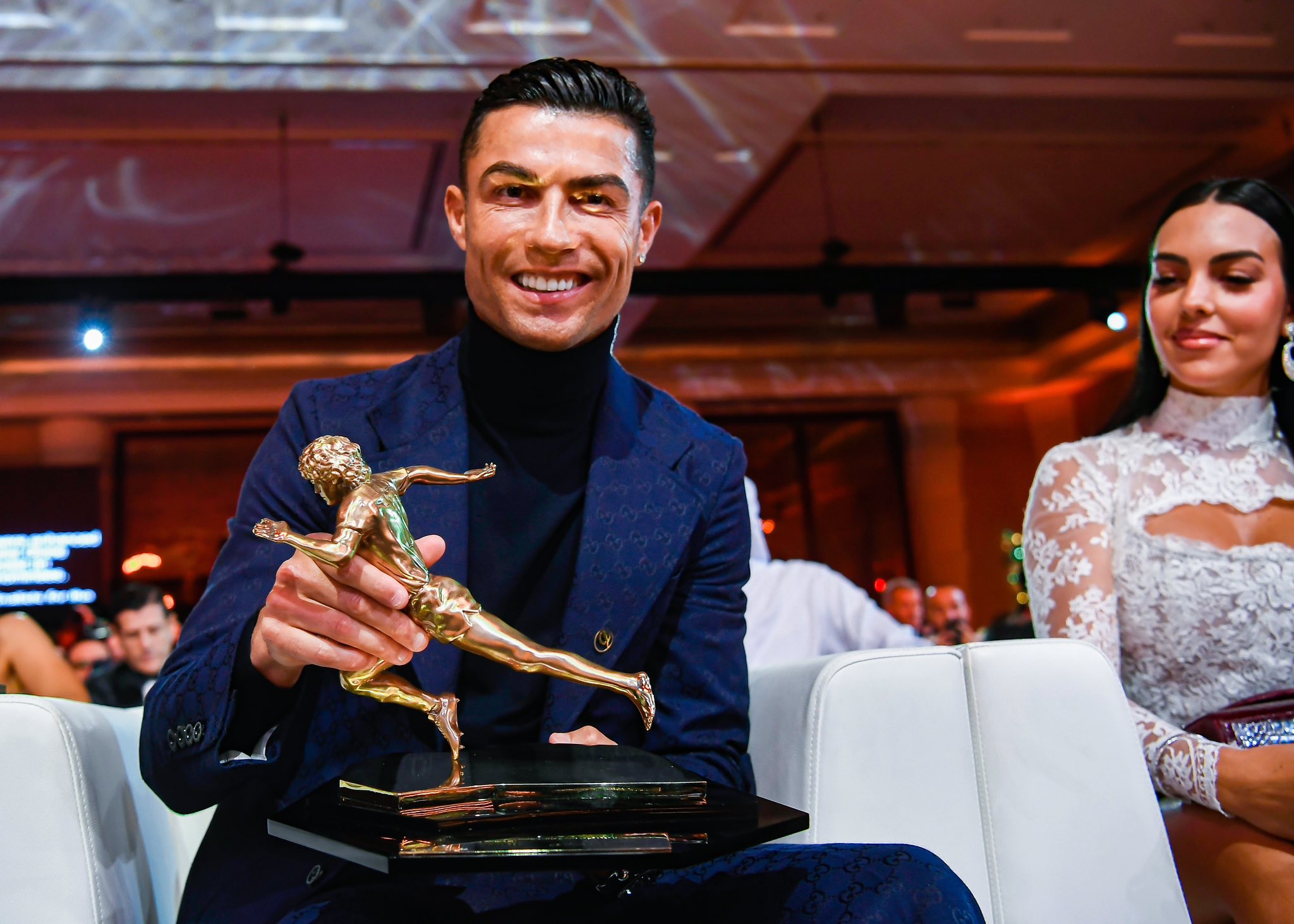 cr7_at_globe_soccer_awards.jpg