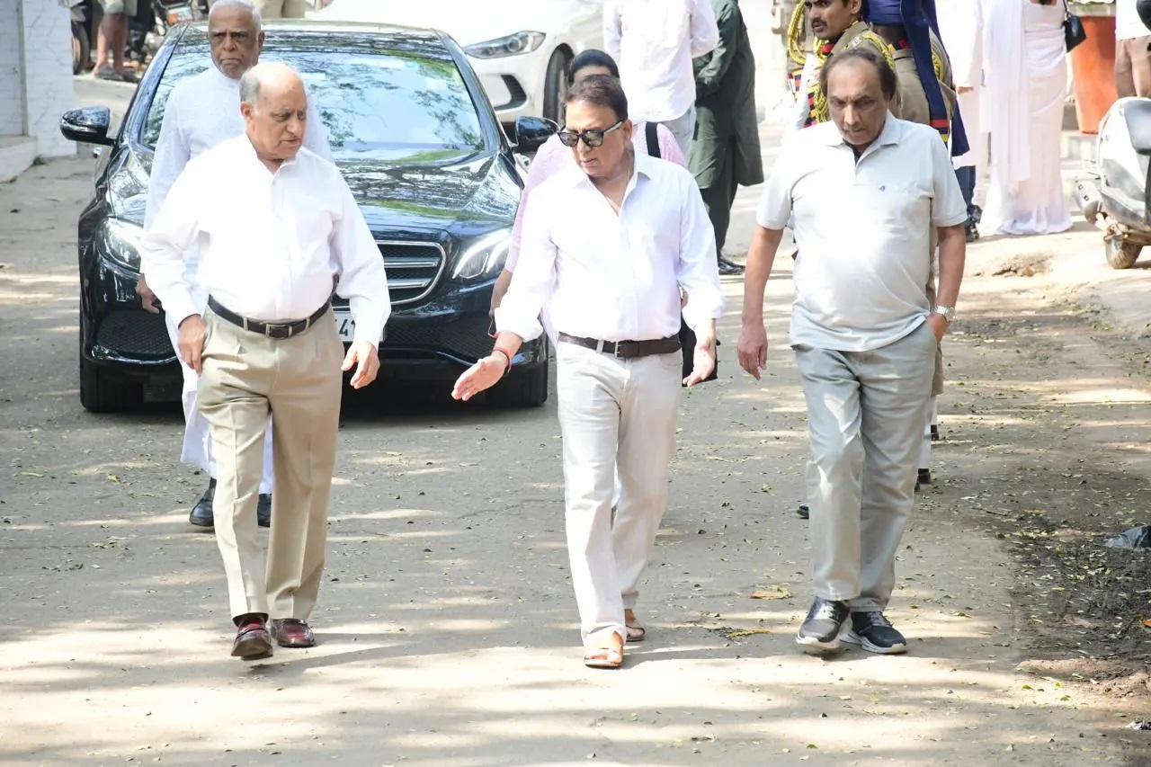 pankaj_udhas_funeral_3.jpg