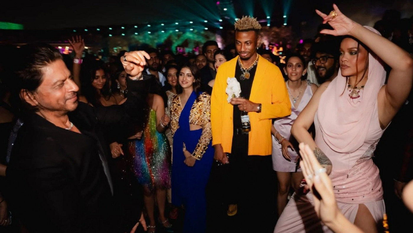 shah_rukh_and_rihanna.jpg