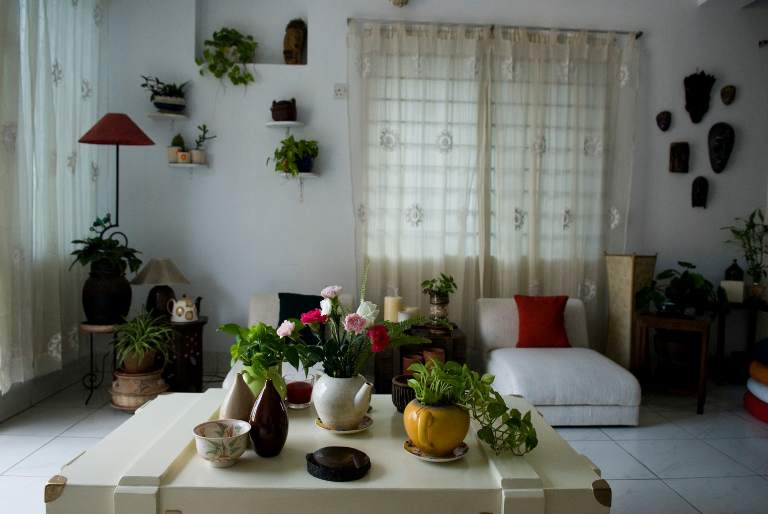 Decorating your home with arts and crafts