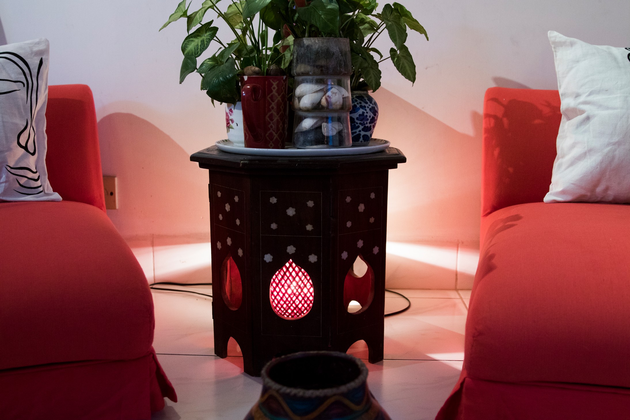 Decorating your home with arts and crafts