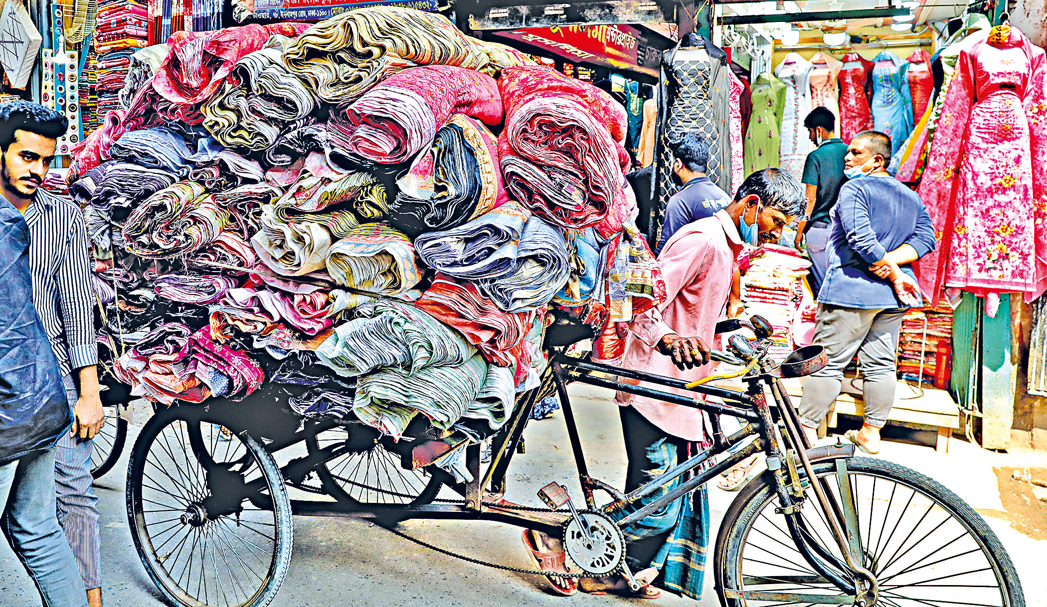 islampur-clothing-market-7_0.jpg