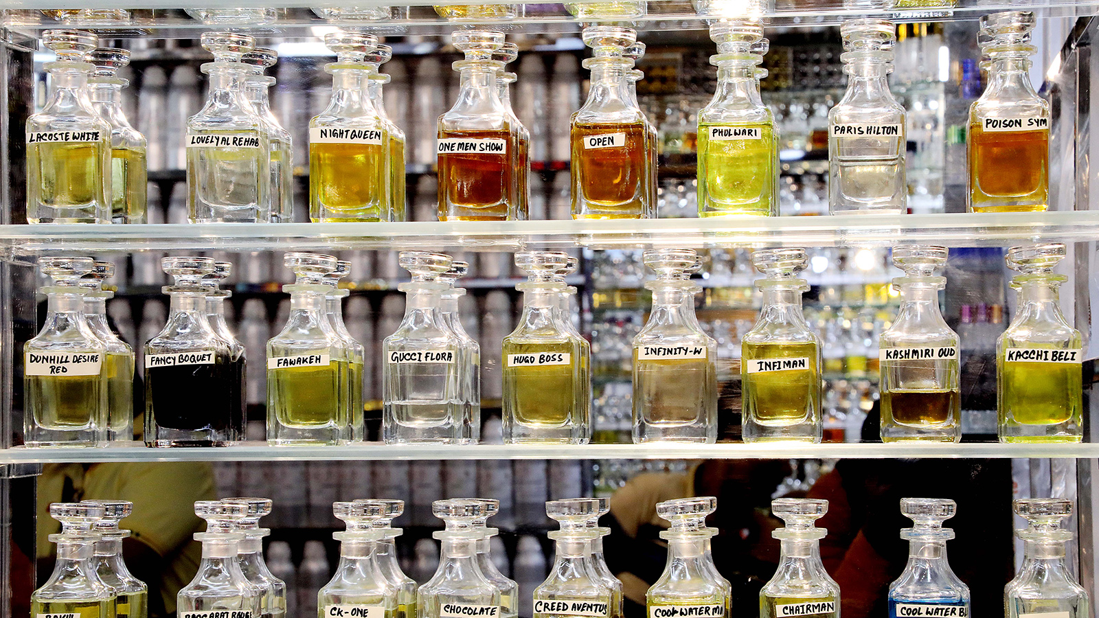perfume_market_old_dhaka_2.jpg