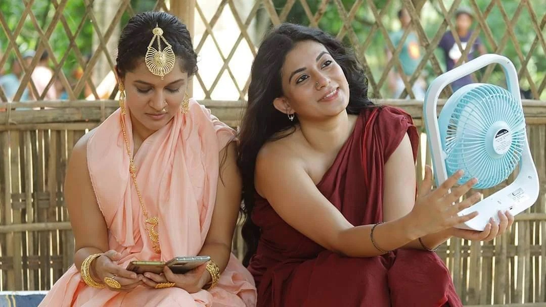 kajol_rekha_cast.jpg