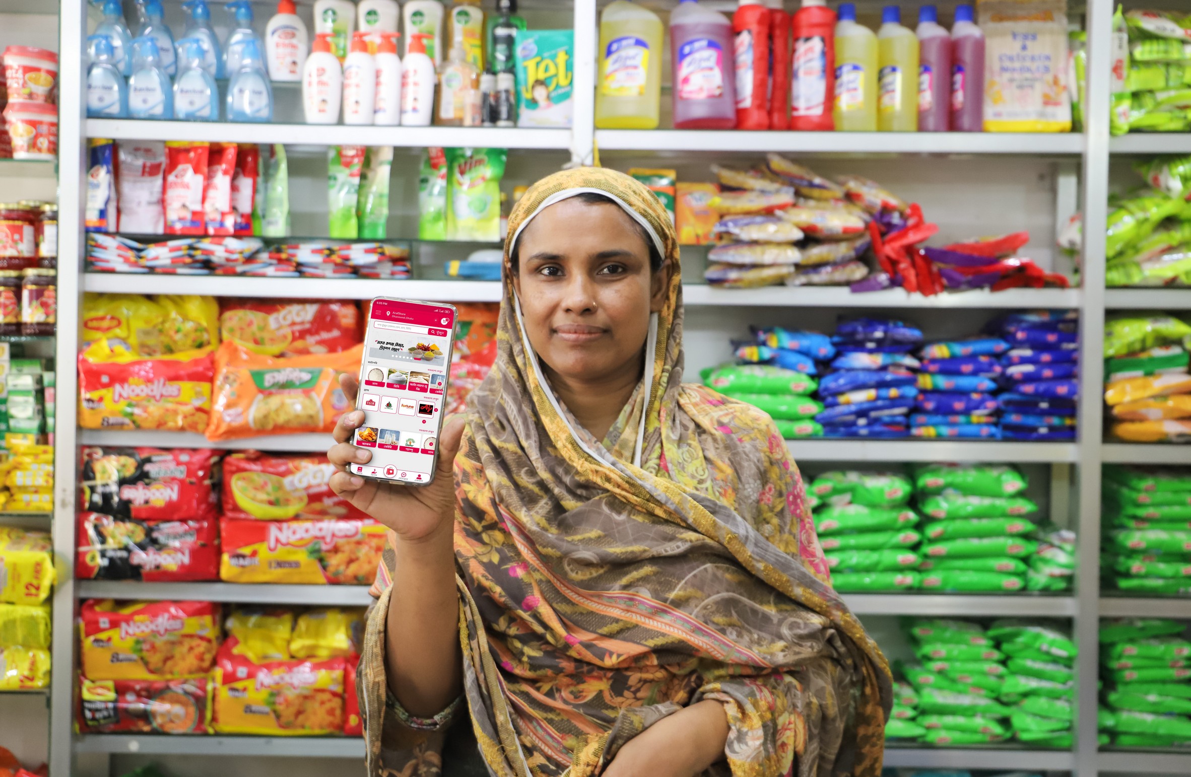 2_priyoshop_women-retailer.jpg