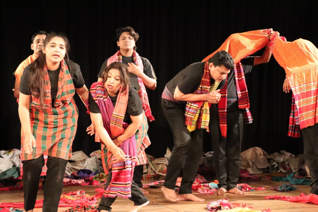 swapnadal_production_tringsha_shatabdee-a.jpg