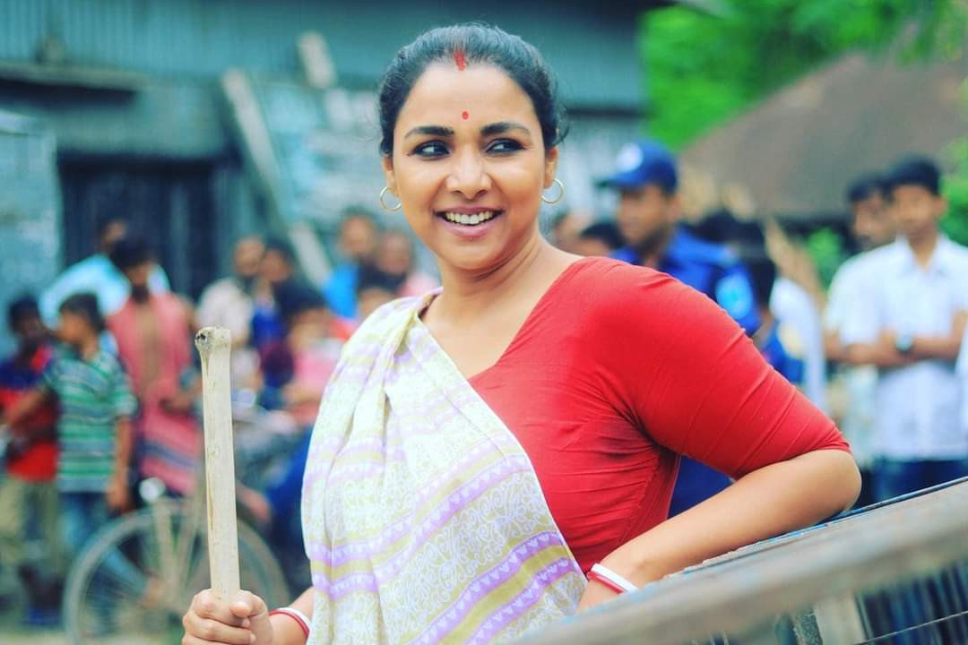 runa-khan-a-perfect-deshi-milf-she-is-a-bd-actress-v0-k3xt86d55pd91.jpg