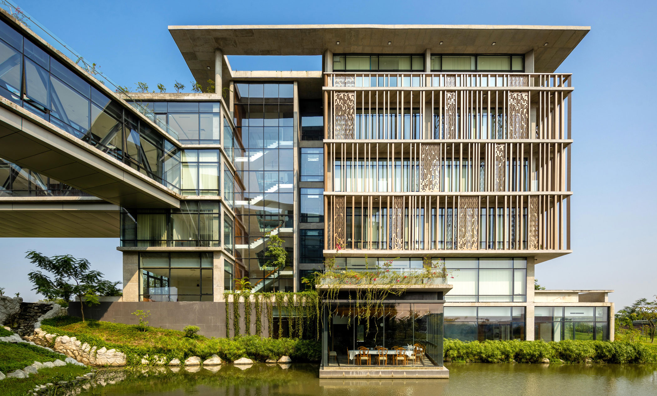 united-headquarters-04.jpg