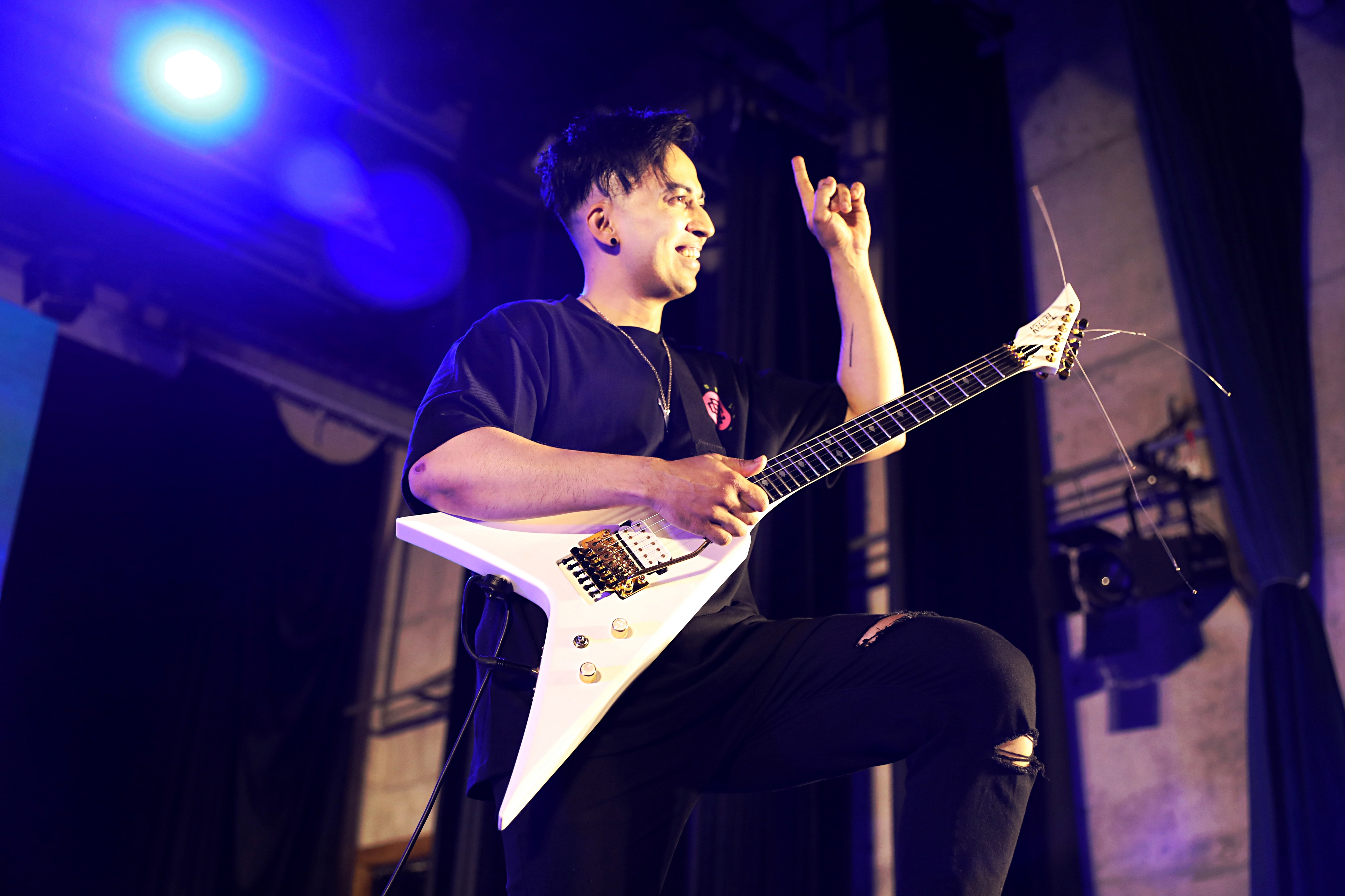 onihasanguitarclinic_tdsae_shahbaz_3.jpg