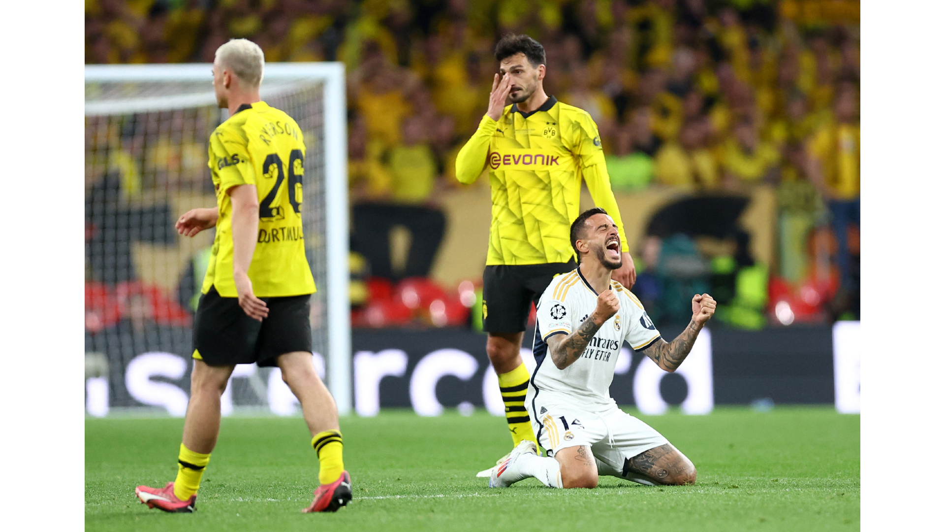 mats_hummels_disappointed_0.jpg