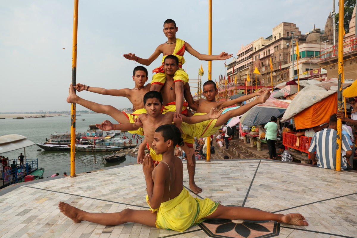 Sanskrit school students yoga performance
