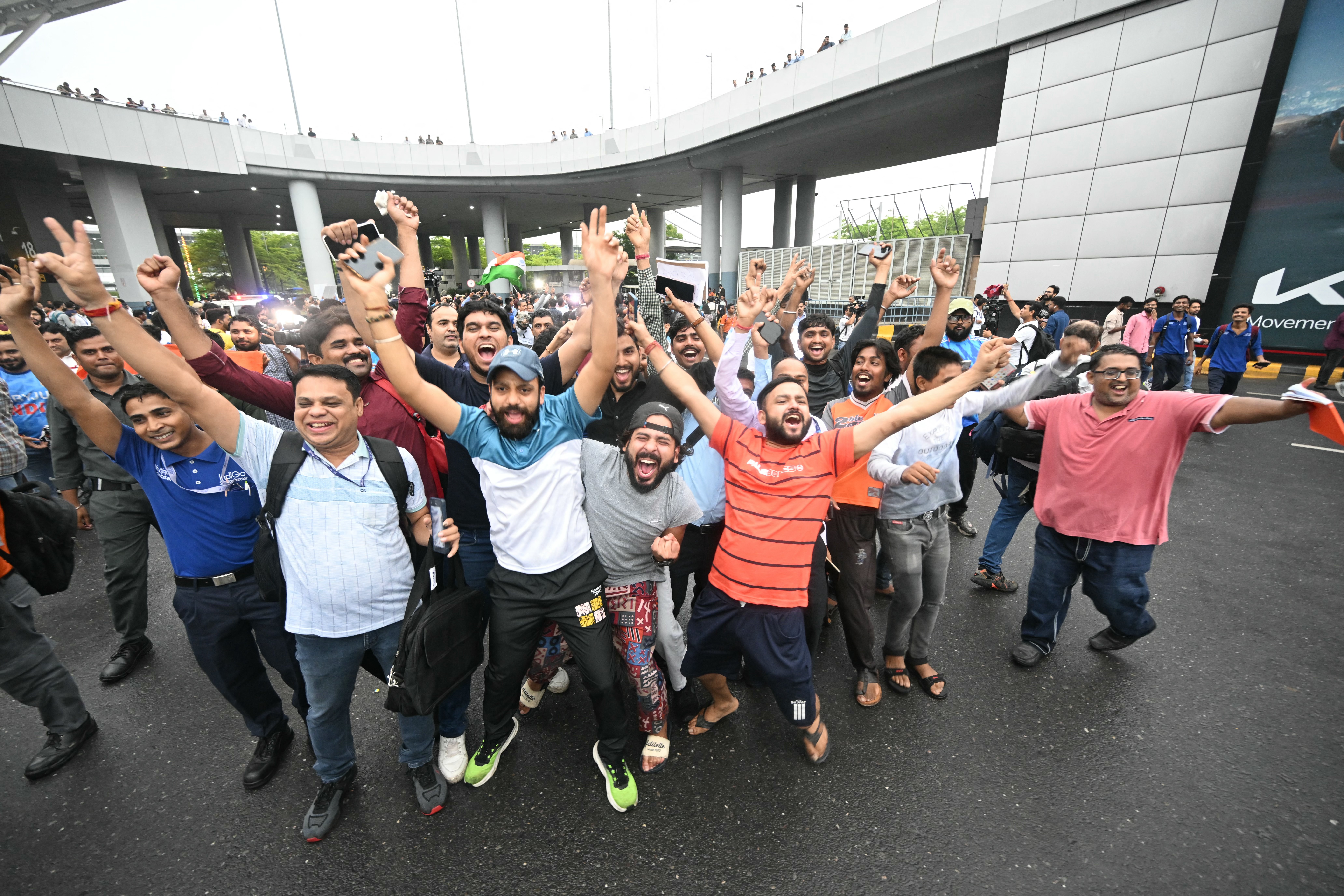 India fans.jpg