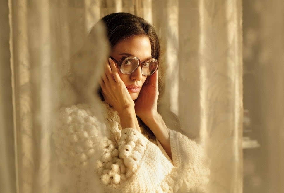 angelina_jolie_maria.jpg