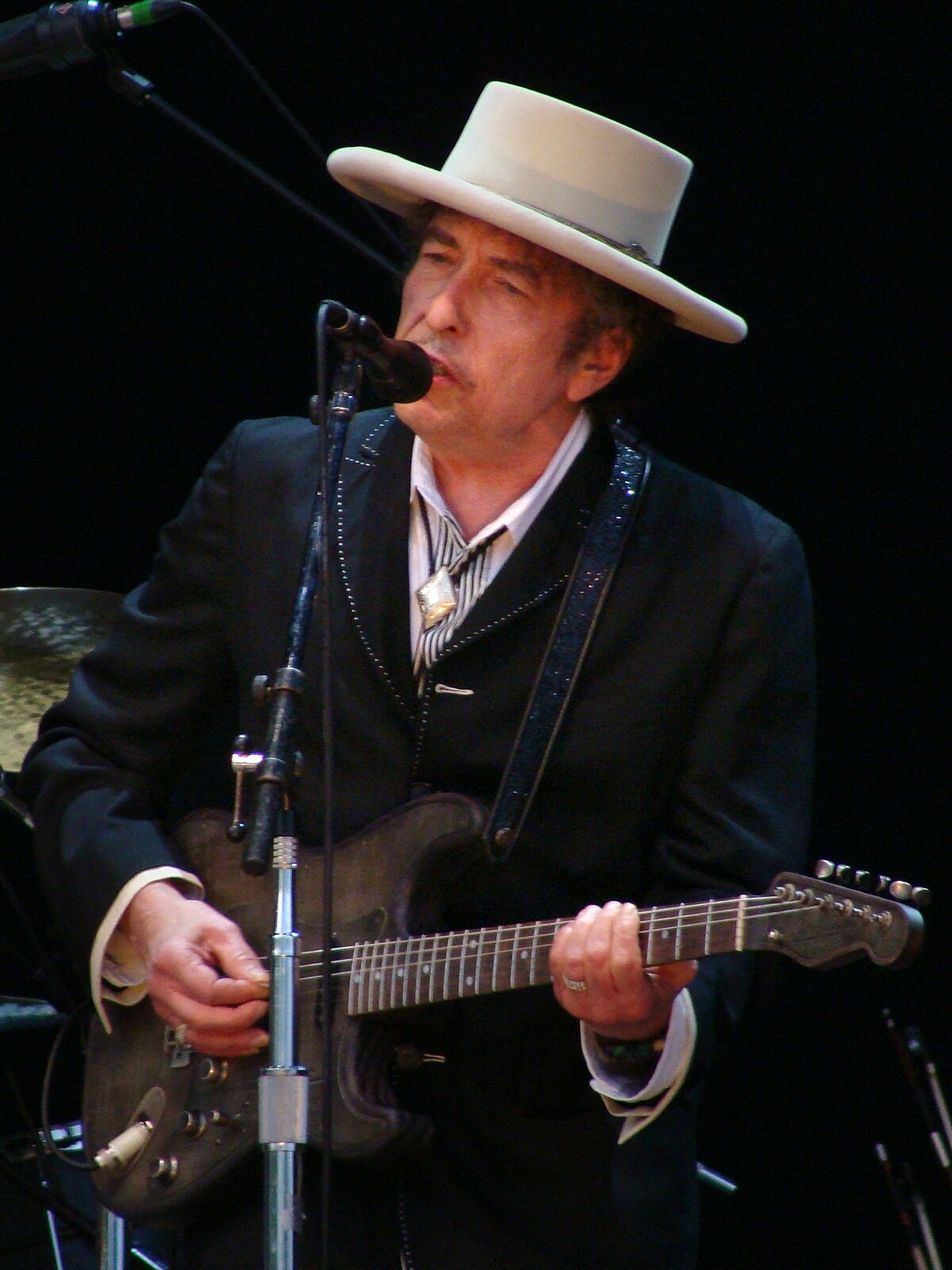 bob_dylan_-_azkena_rock_festival_2010_2.jpg