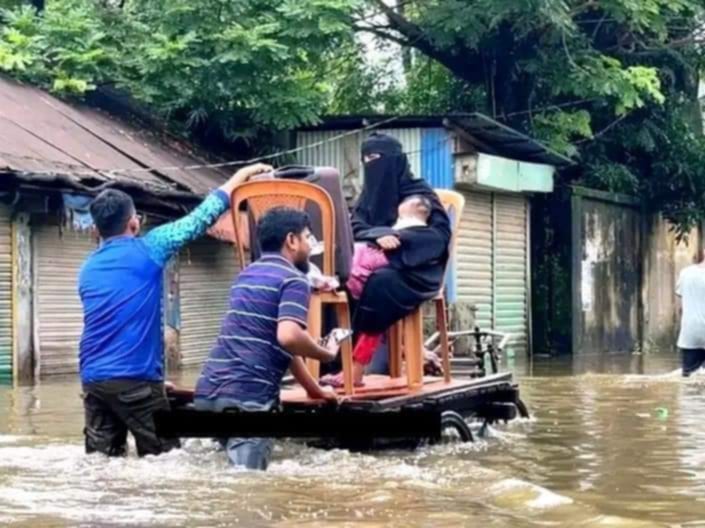 Flood situation worsens in 5 districts as rivers keep swelling