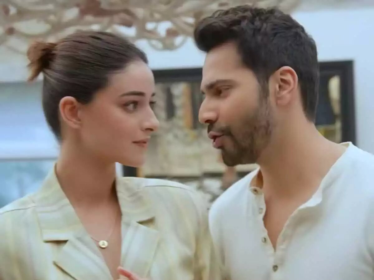 varunannouncesananya11679552088.jpg