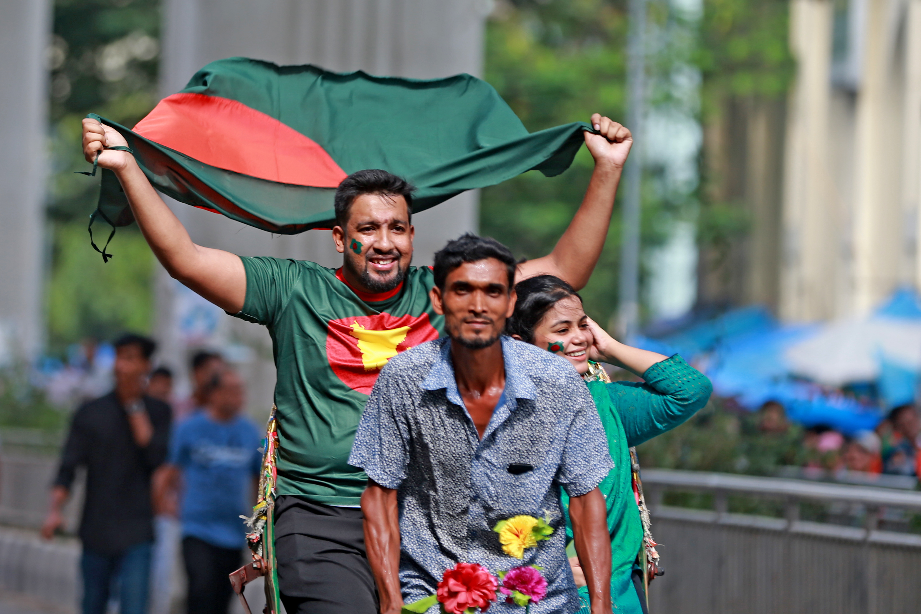 Resilience of rickshaw-pullers during student protests 