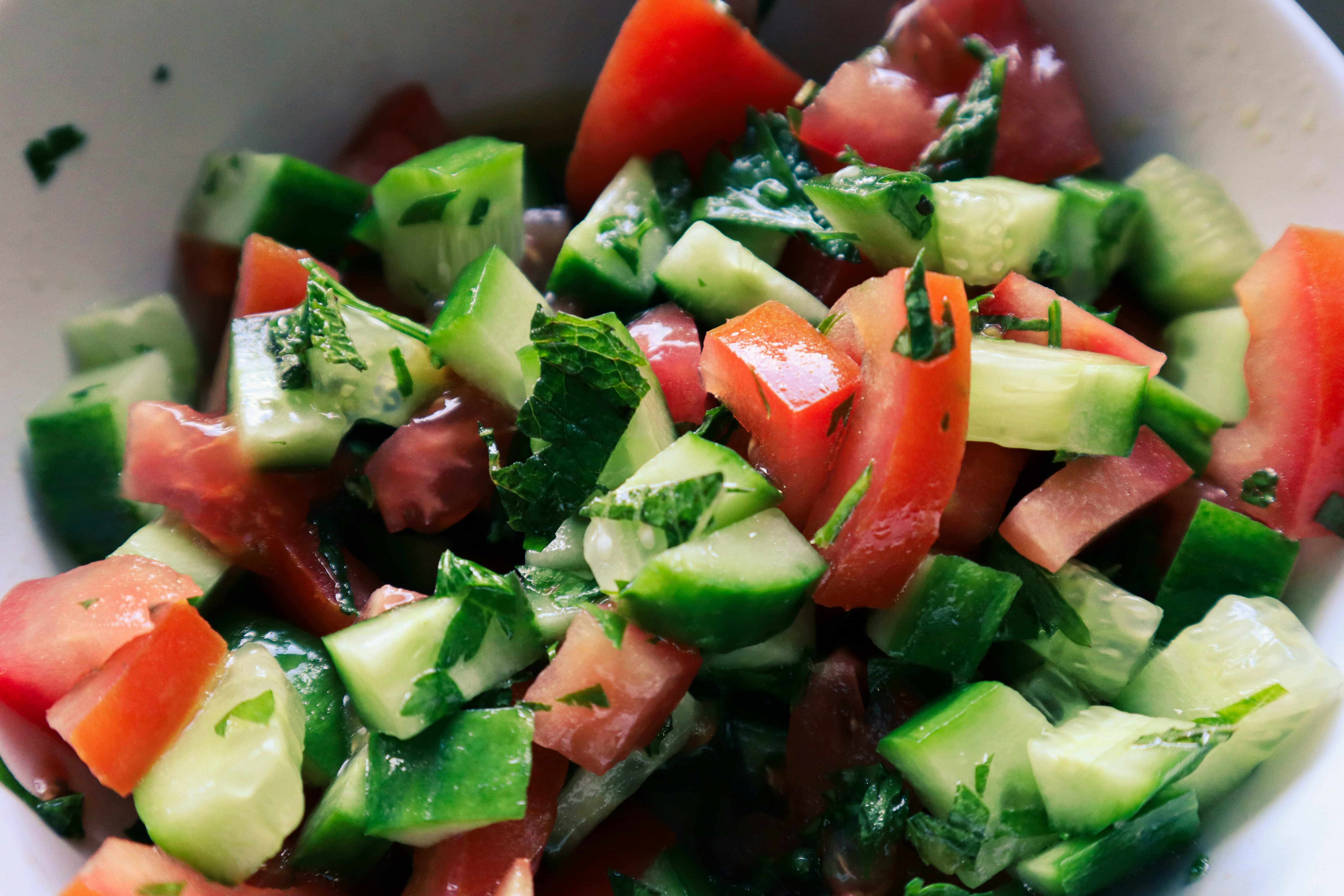 Tomato Salads under Tk 150: Budget-friendly options that pack a flavour punch