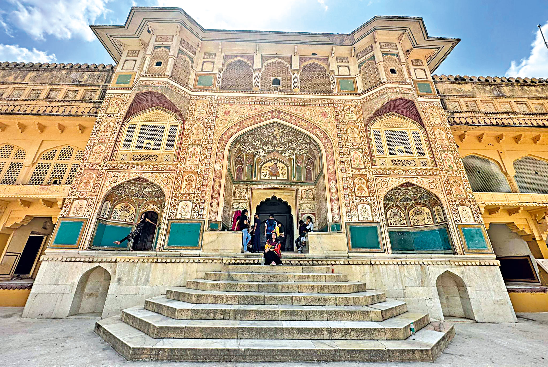 amber-palace-gate.jpg