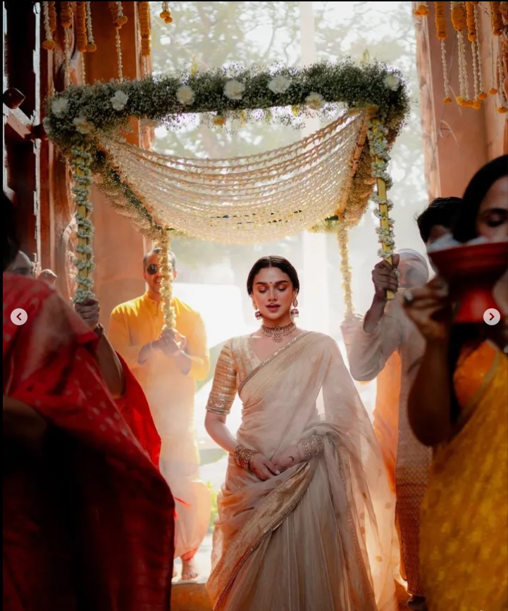 Aditi Rao Hydari and Siddharth marry in a private ceremony.jpg