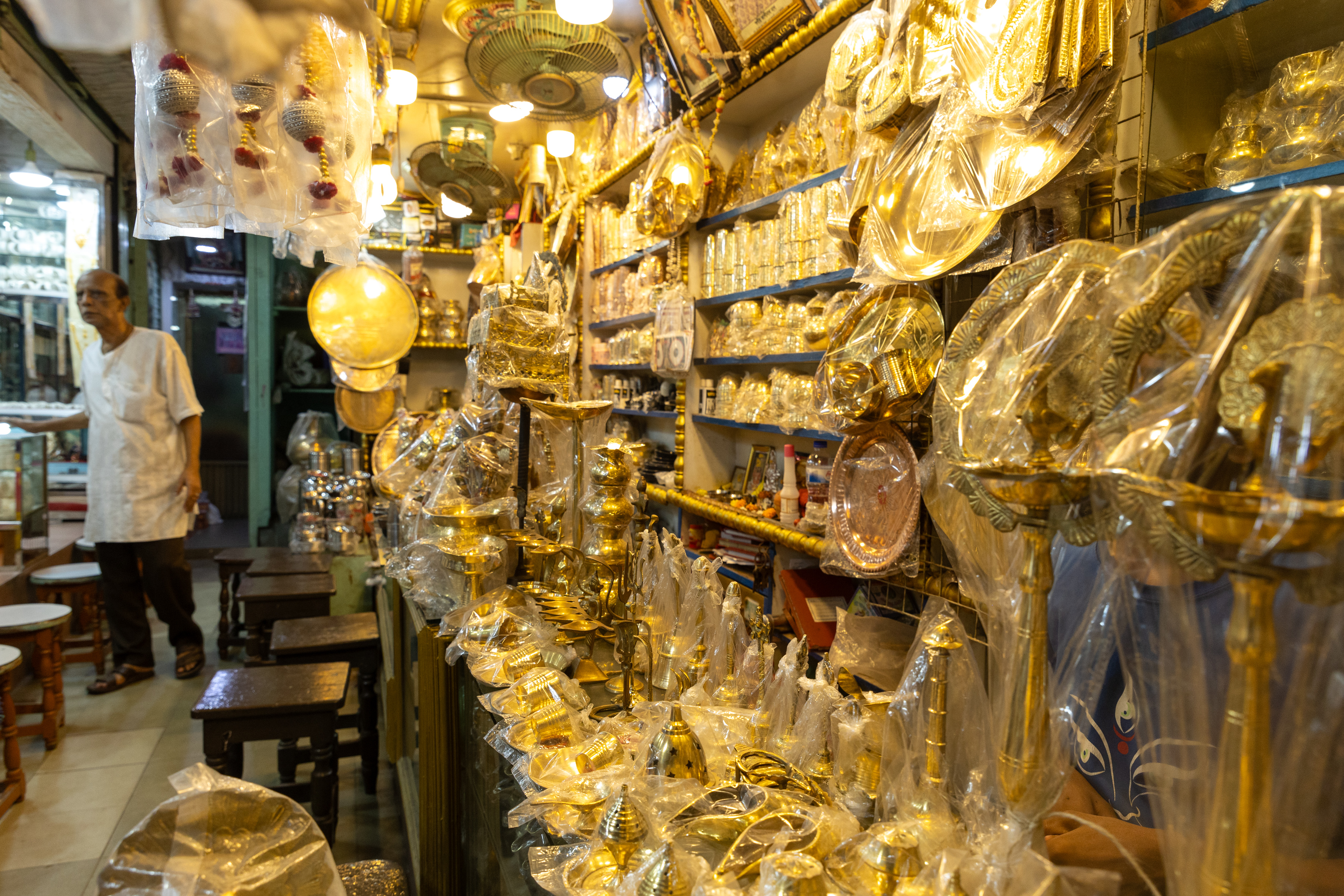 Vibrant puja culture of Shankhari Bazar: Where tradition meets tomorrow