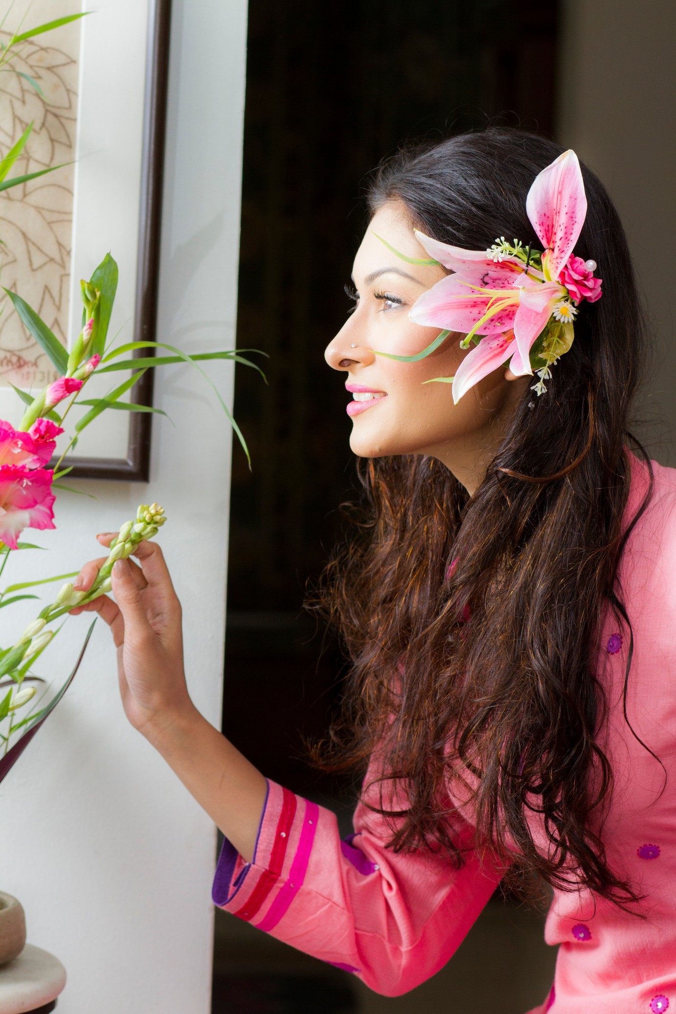 Sacred blooms, eternal love: Flowers in worship and puja fashion