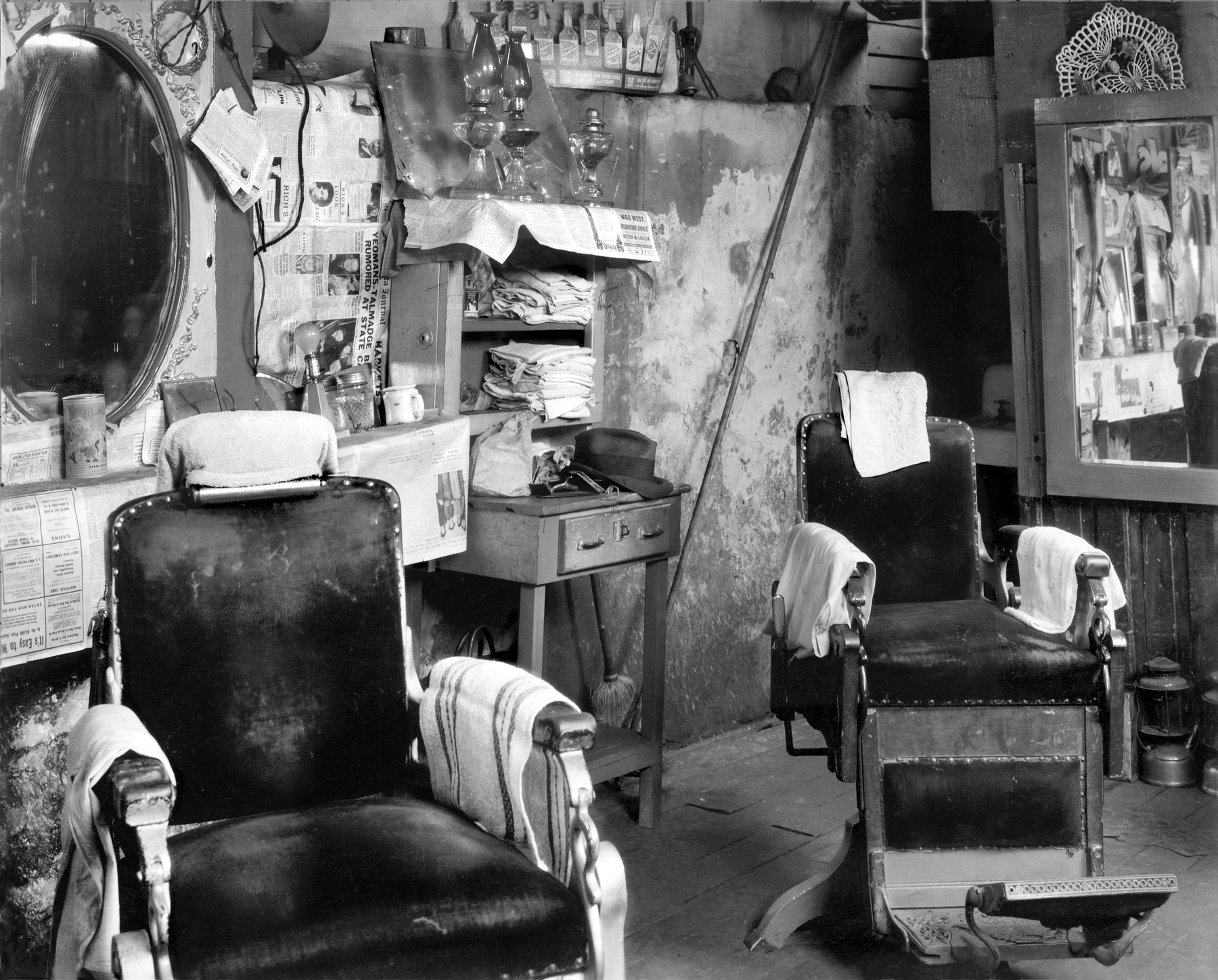 negro_barbershop_interior.jpeg