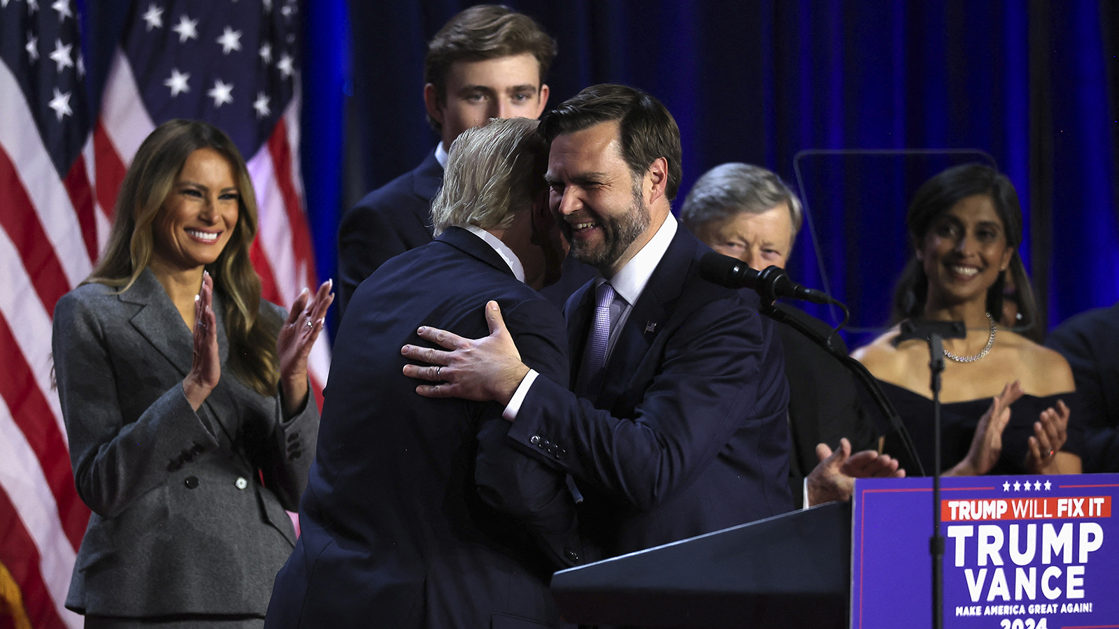 jd_vance_hugs_trump.jpg