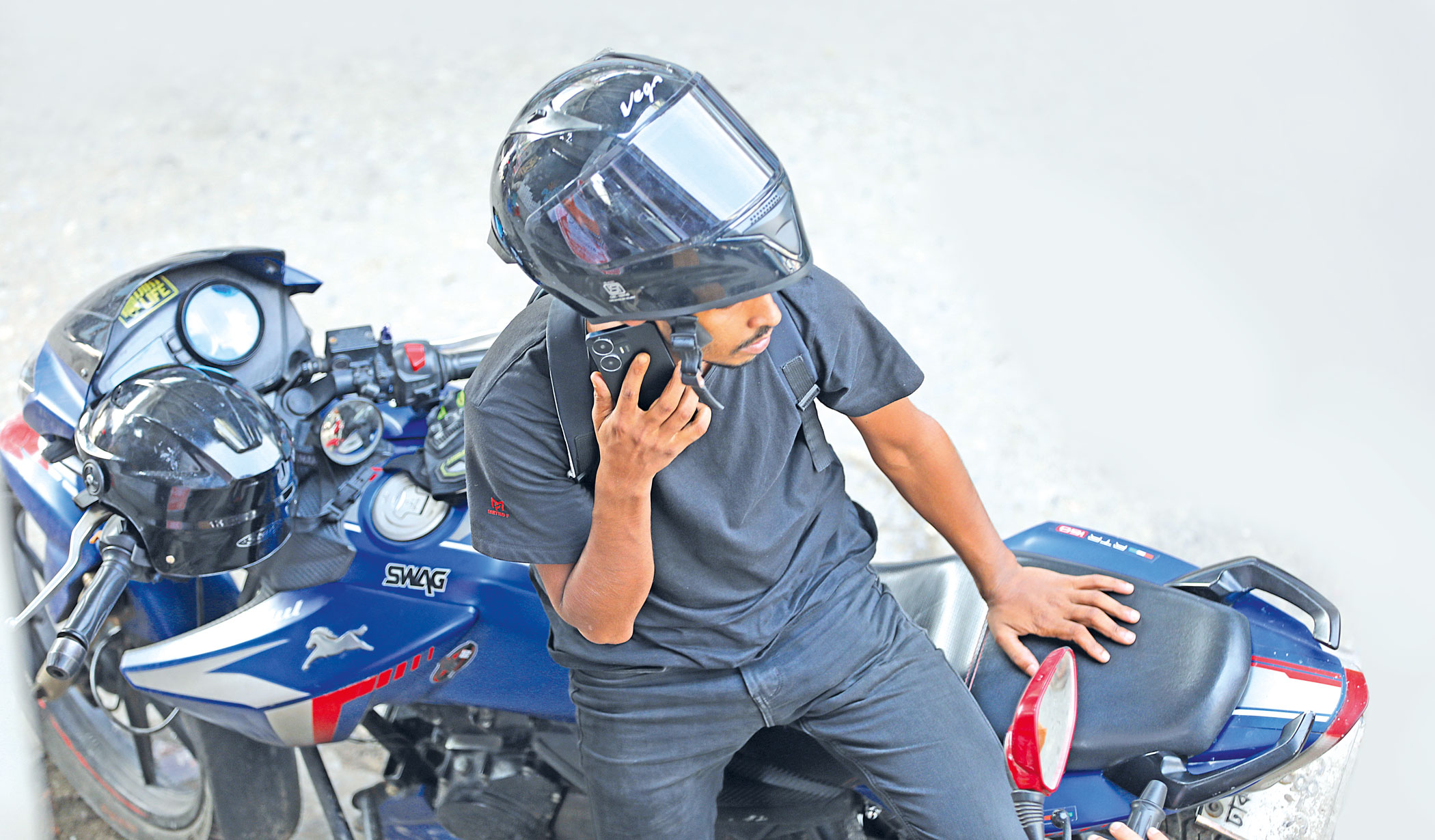 challenges faced by Dhaka ride-sharing drivers