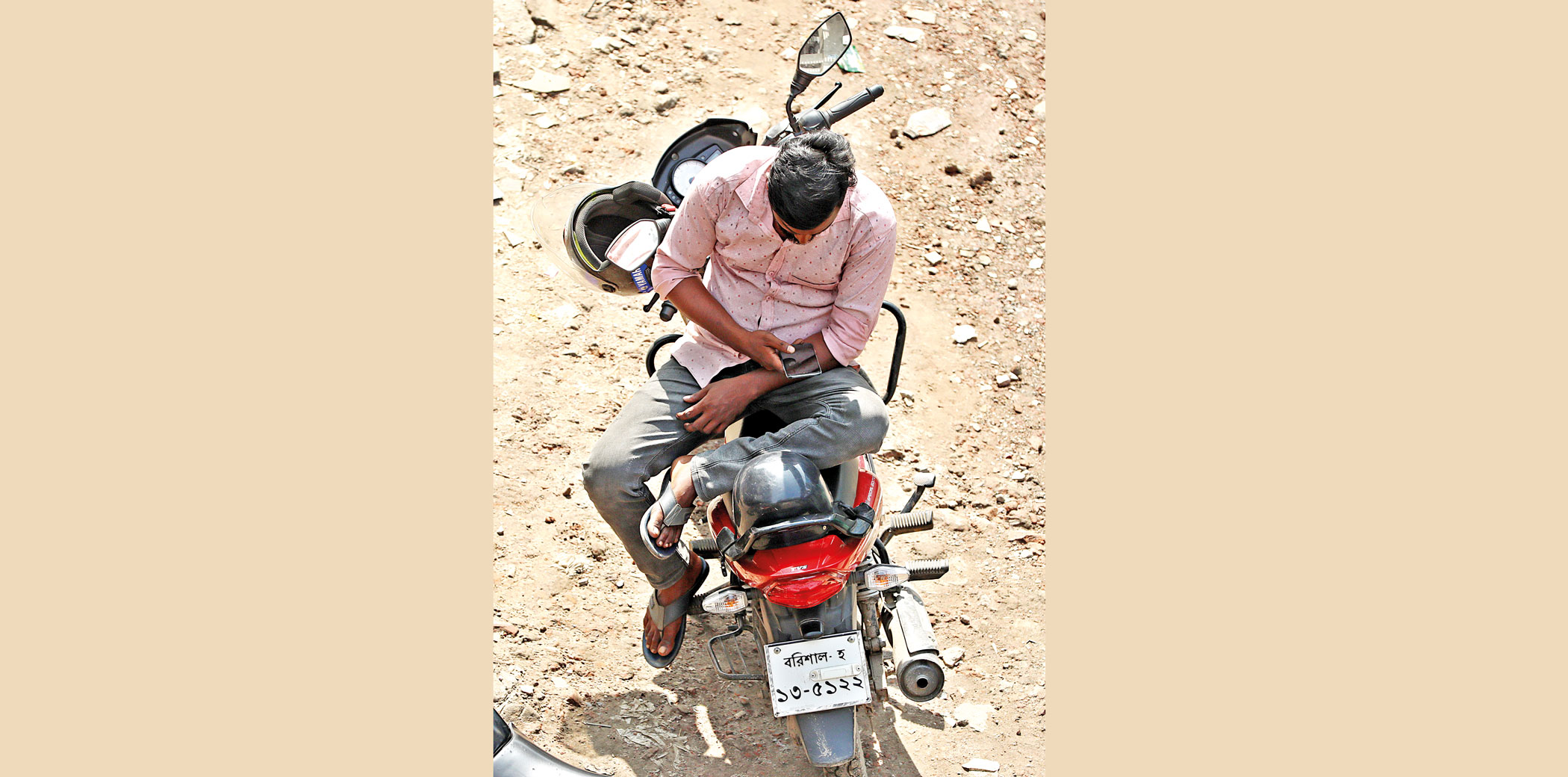 daily life of Dhaka bike riders