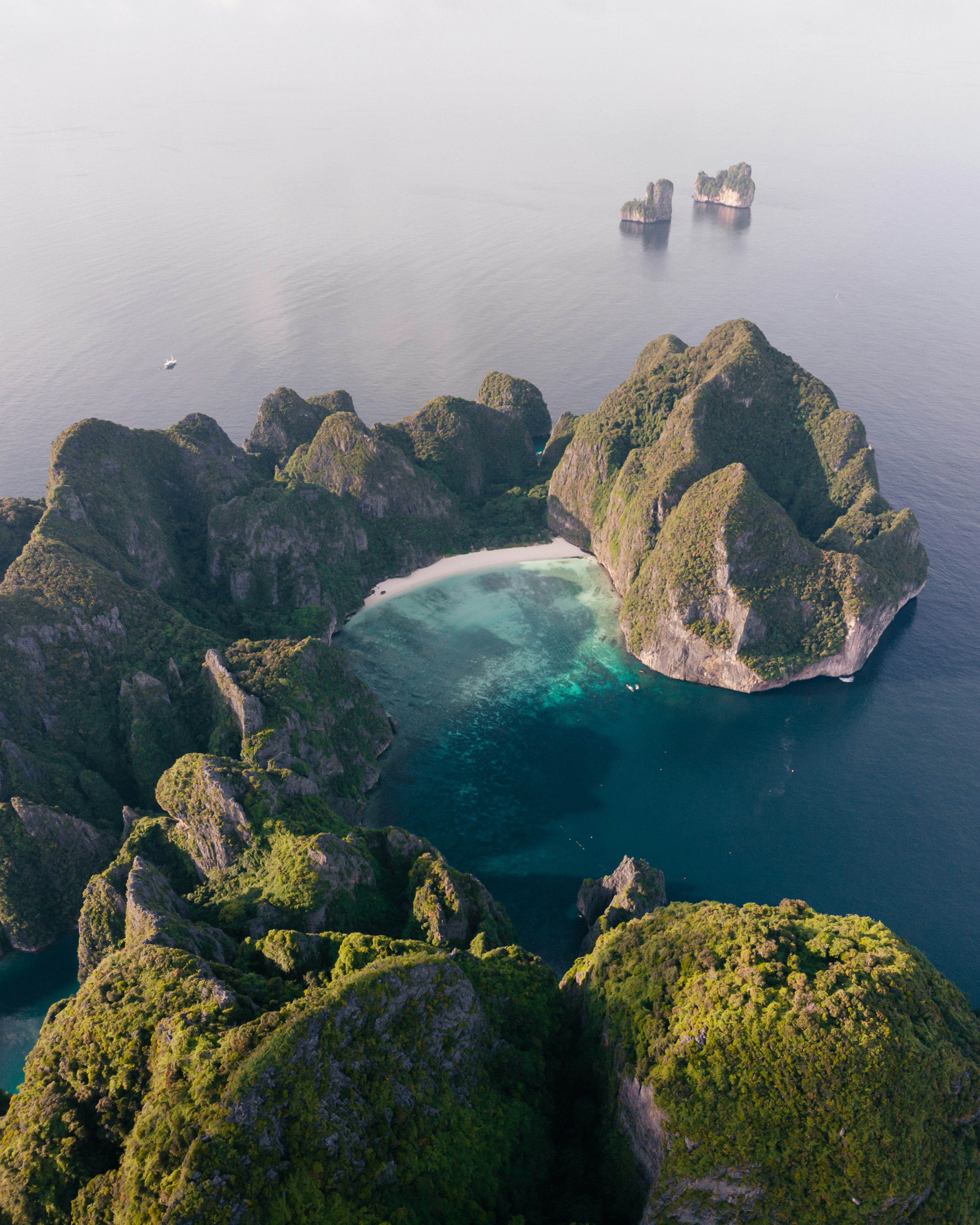 Thailand   Think you’ve seen Asia’s best islands? Think again!     spenser-sembrat-rjiuhbe5ntm-unsplash.jpg