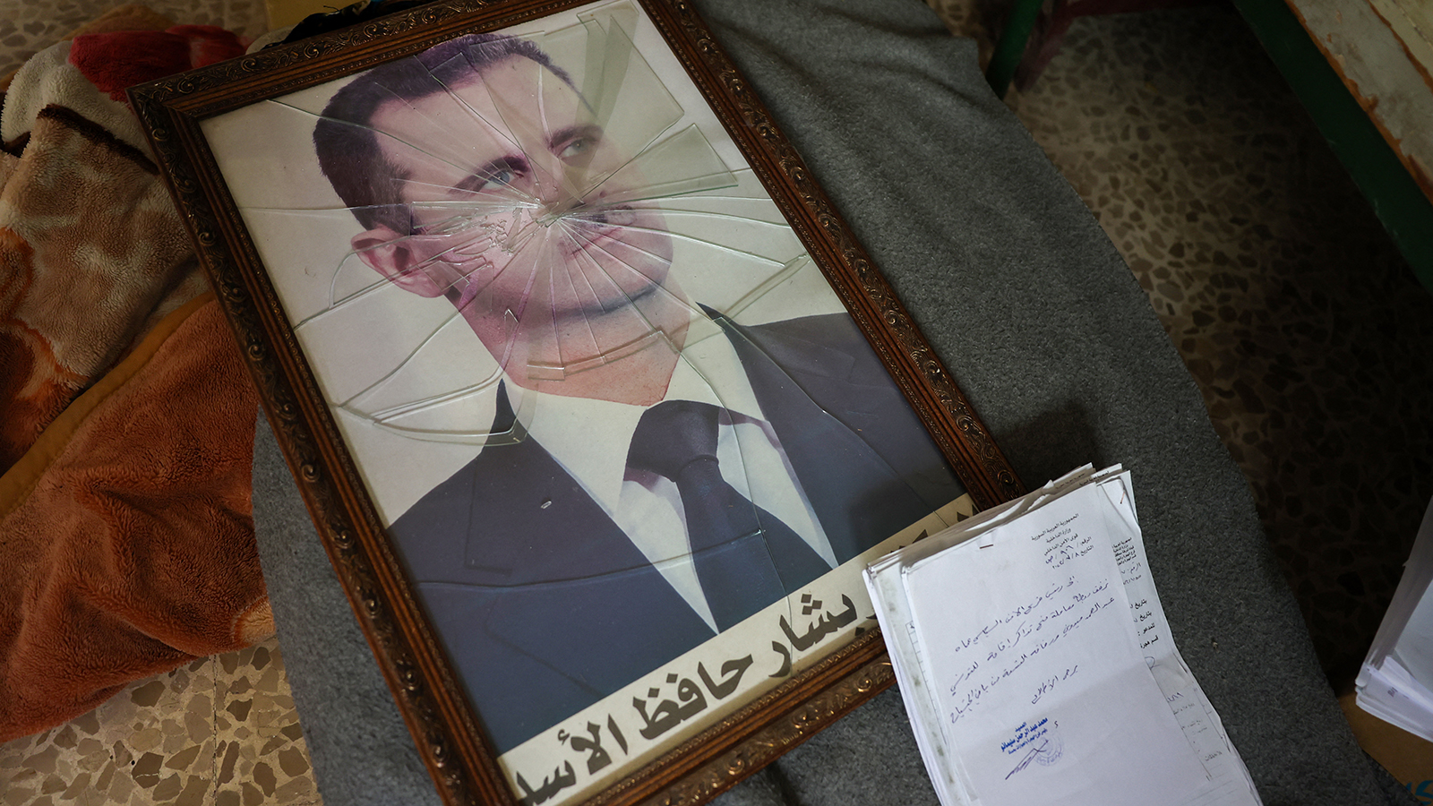 Assad flees to Moscow as rebels take Damascus