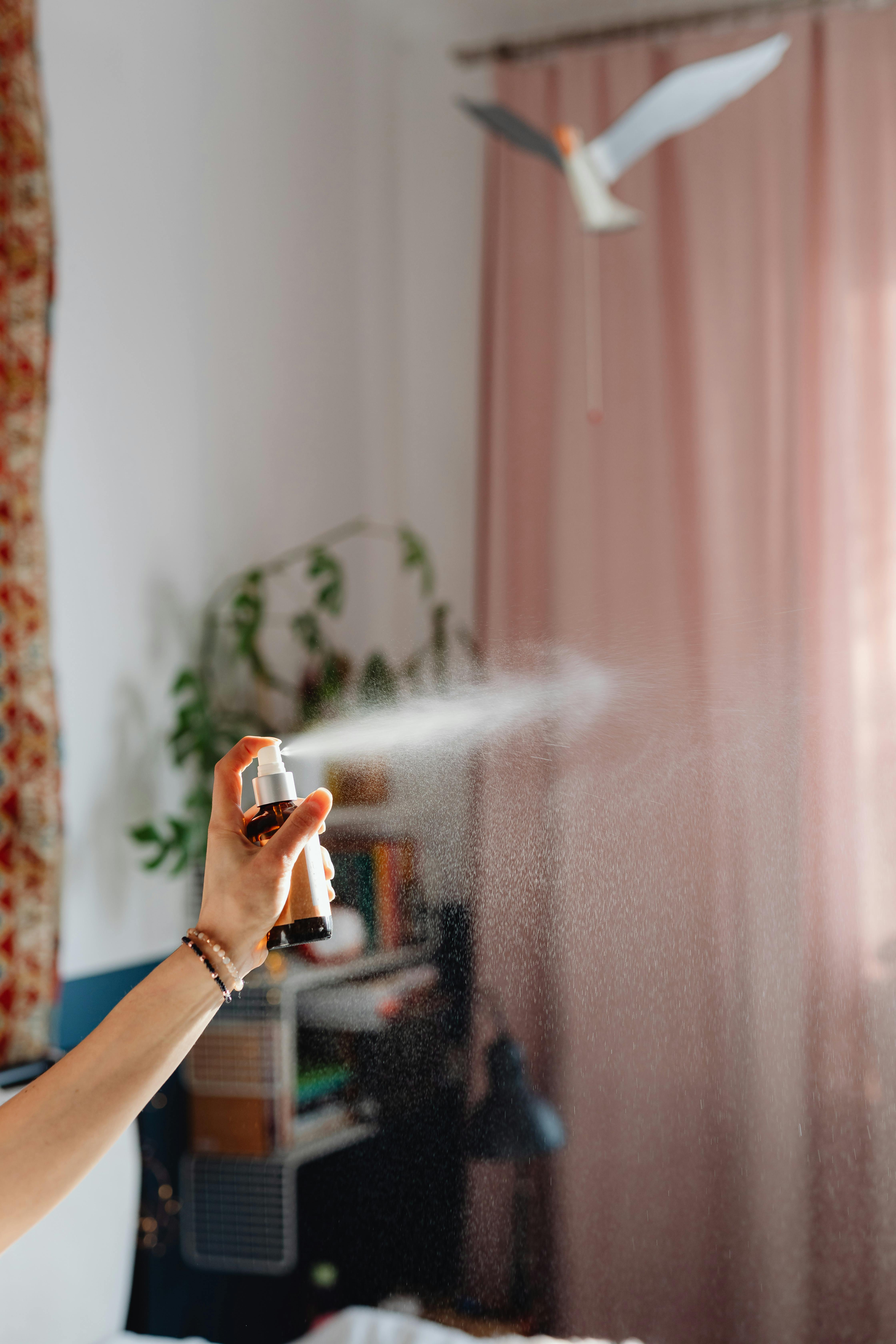 How to smell amazing without suffocating the room               pexels-karolina-grabowska-6633526.jpg