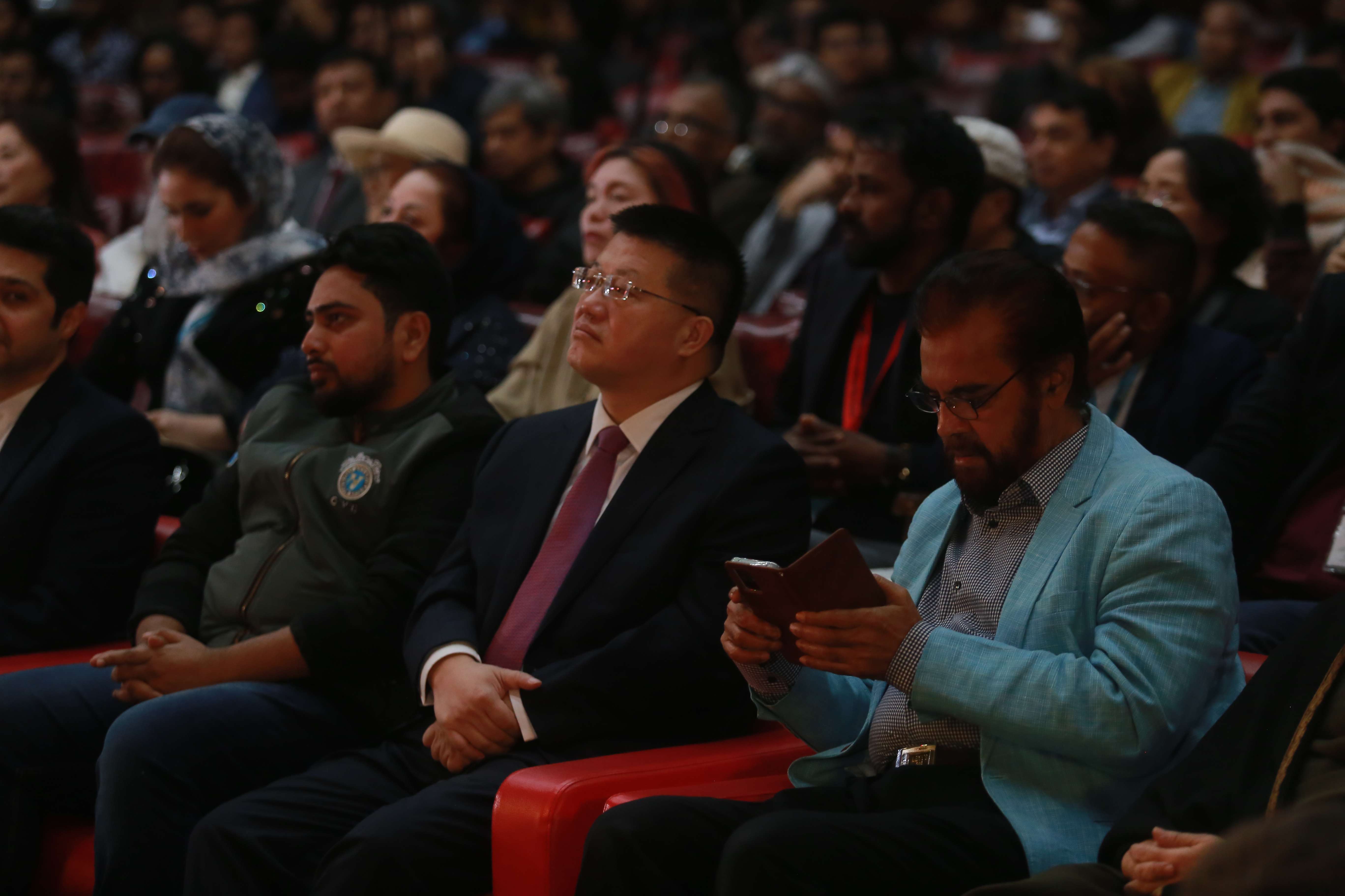 Illias Kanchan and Chinese ambassador.jpg