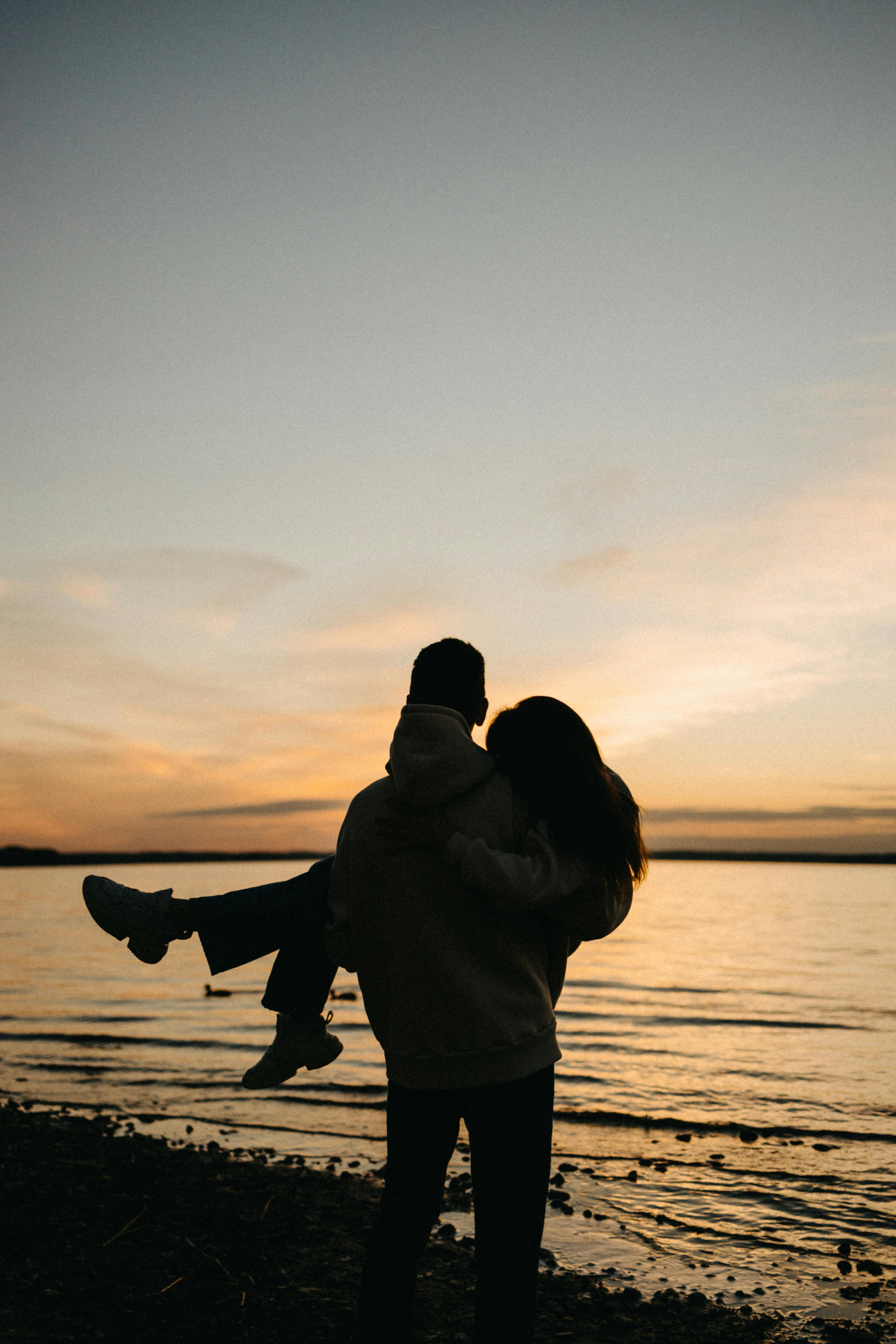 Is it love or love bombing? Spot the difference before impact             pexels-maksgelatin-5971185.jpg