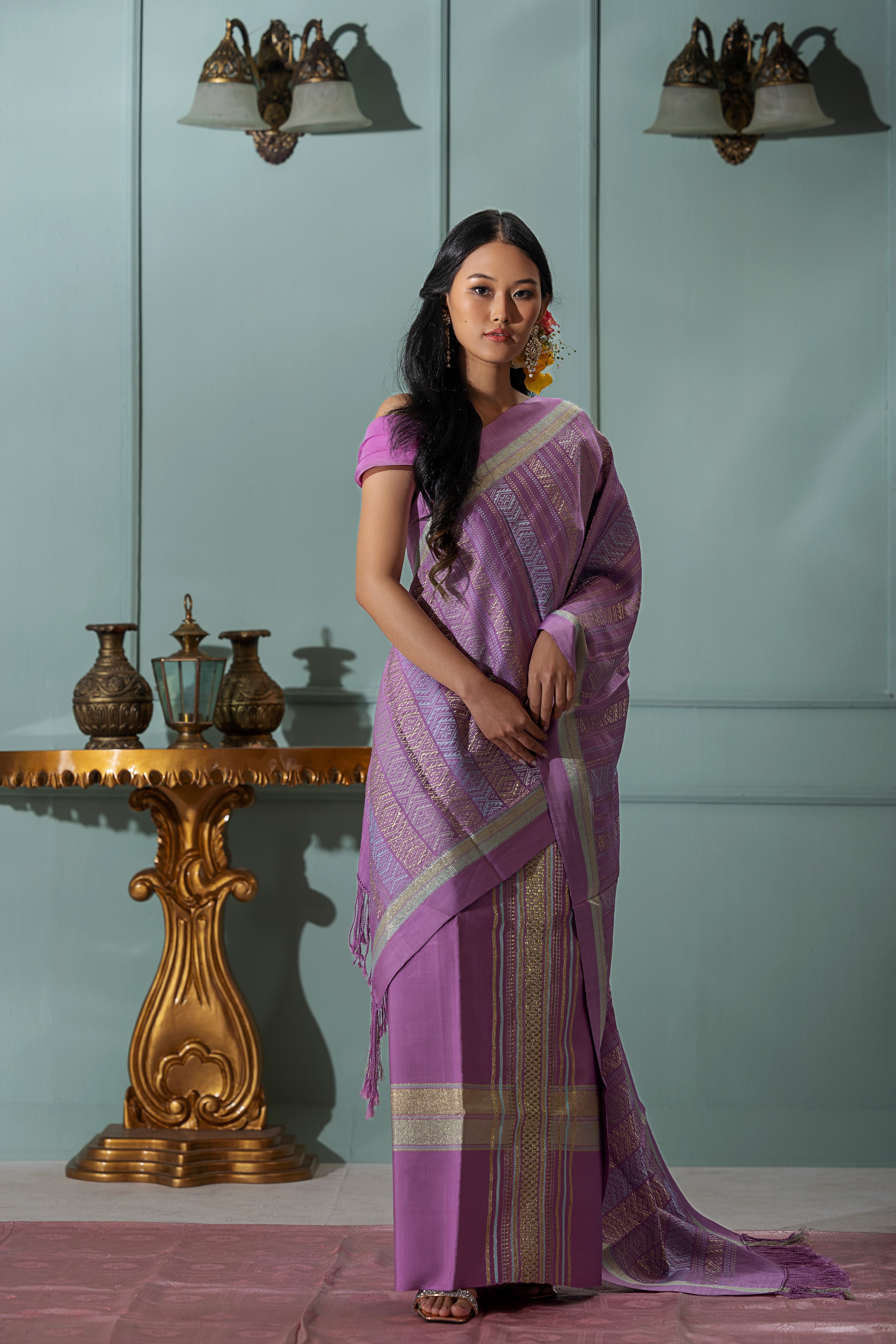 Why wear Pinon hadi? Because vintage is the new black!