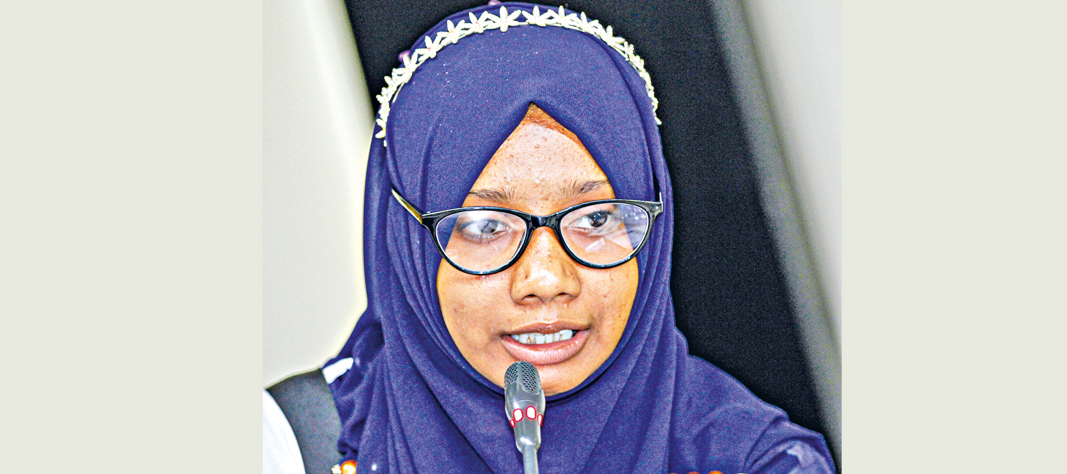 mos-liza-moni.jpg