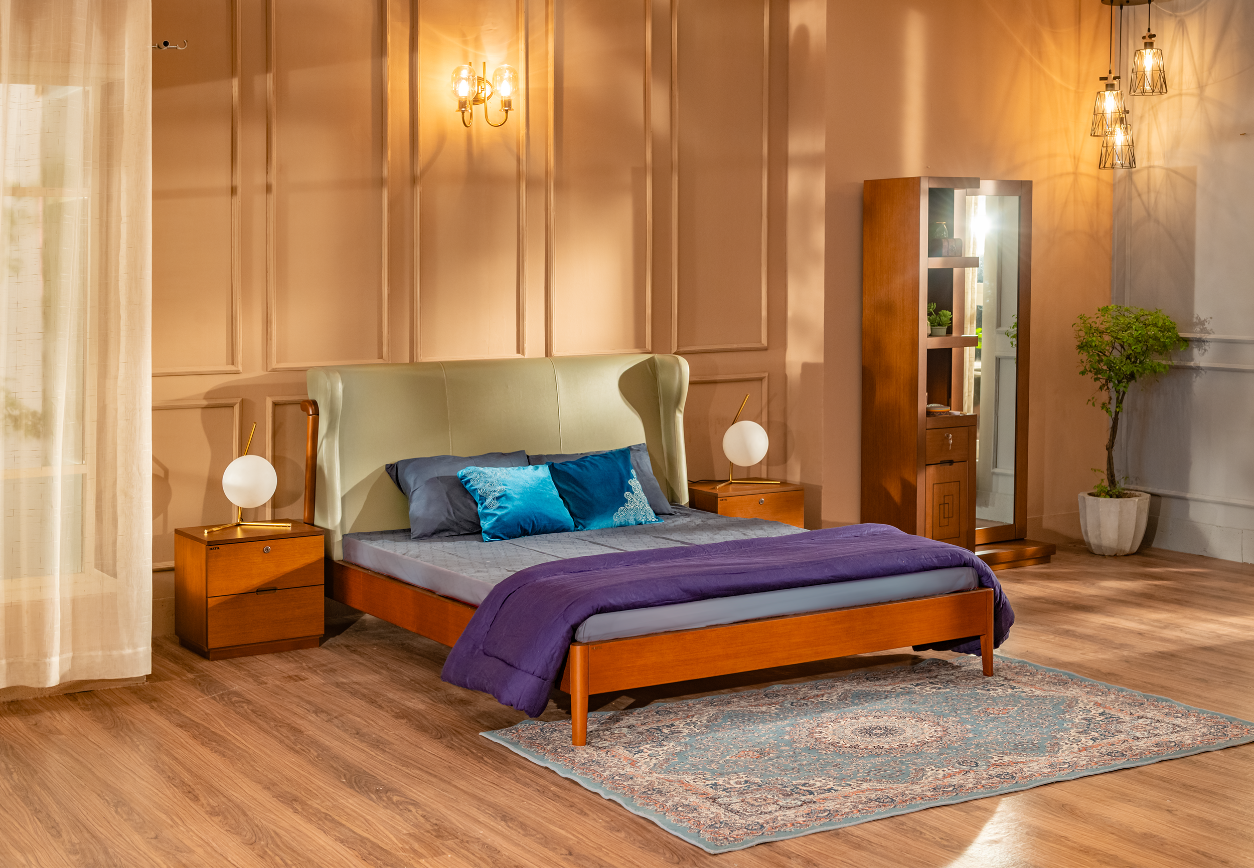 How to gift the perfect bedroom furniture to newlyweds 