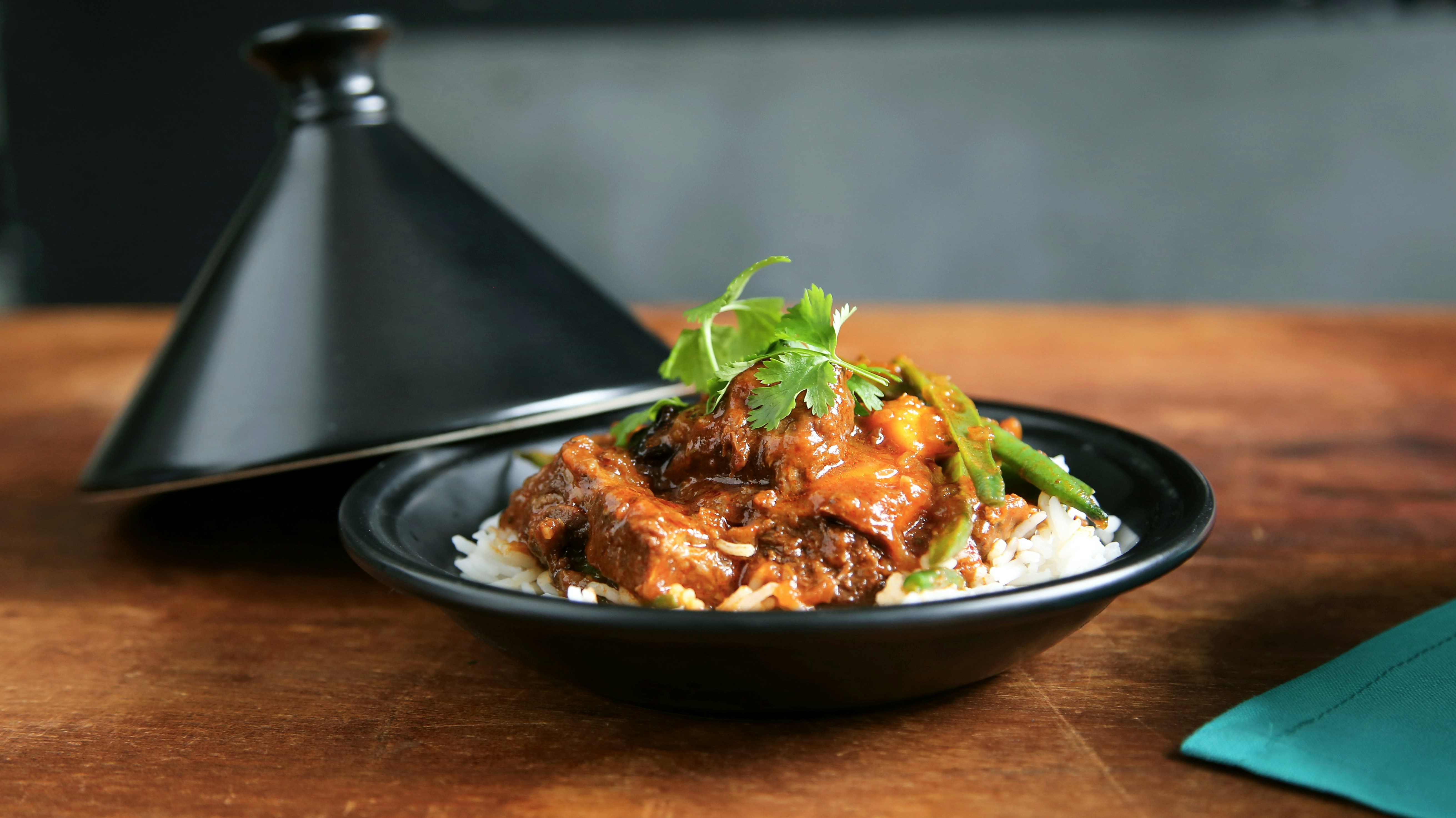 Chicken curry   caroline-attwood-cdvqg9vncvw-unsplash.jpg