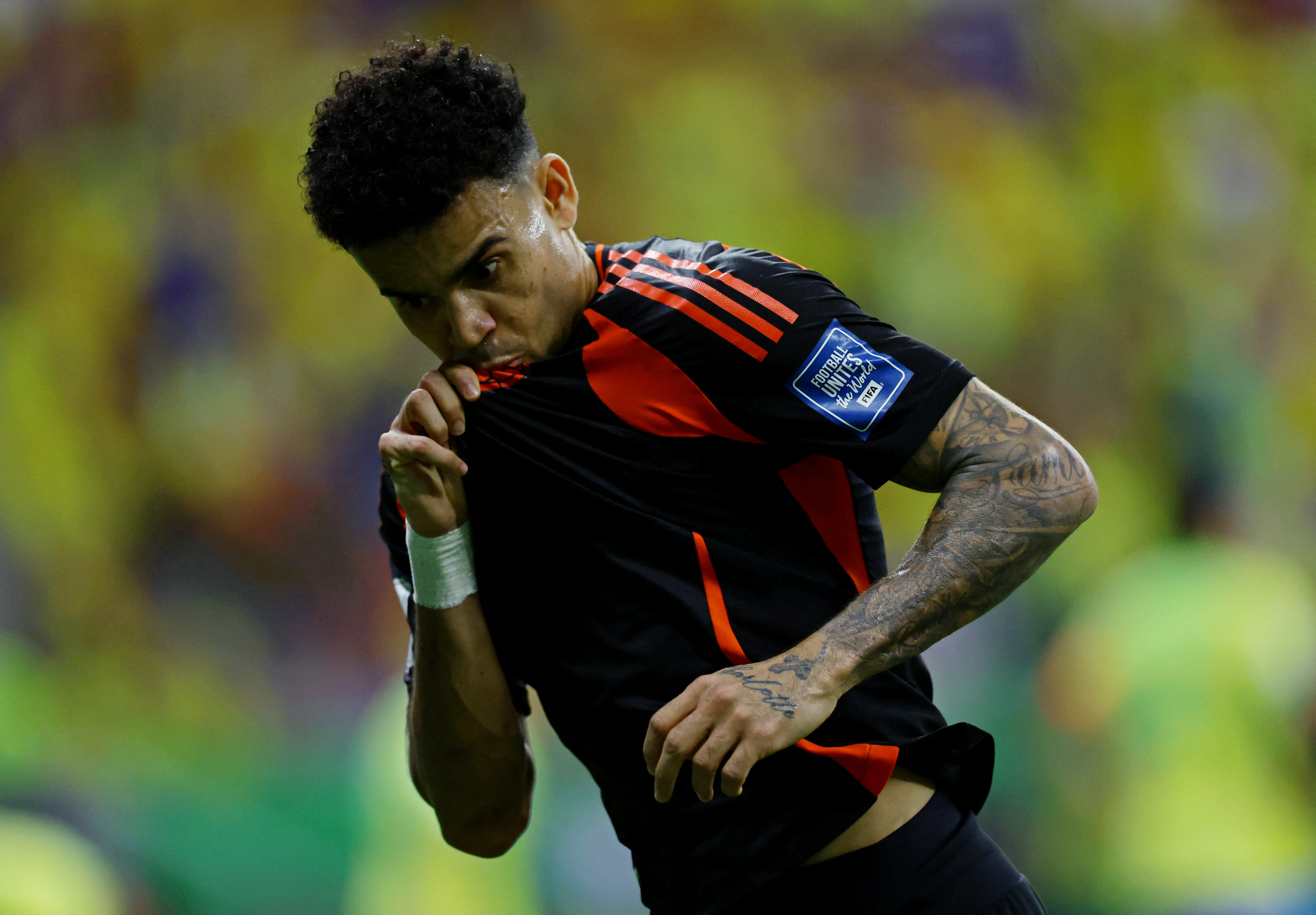 2025-03-21t013246z_2053930076_up1el3l04ajx5_rtrmadp_3_soccer-worldcup-bra-col-report.jpg