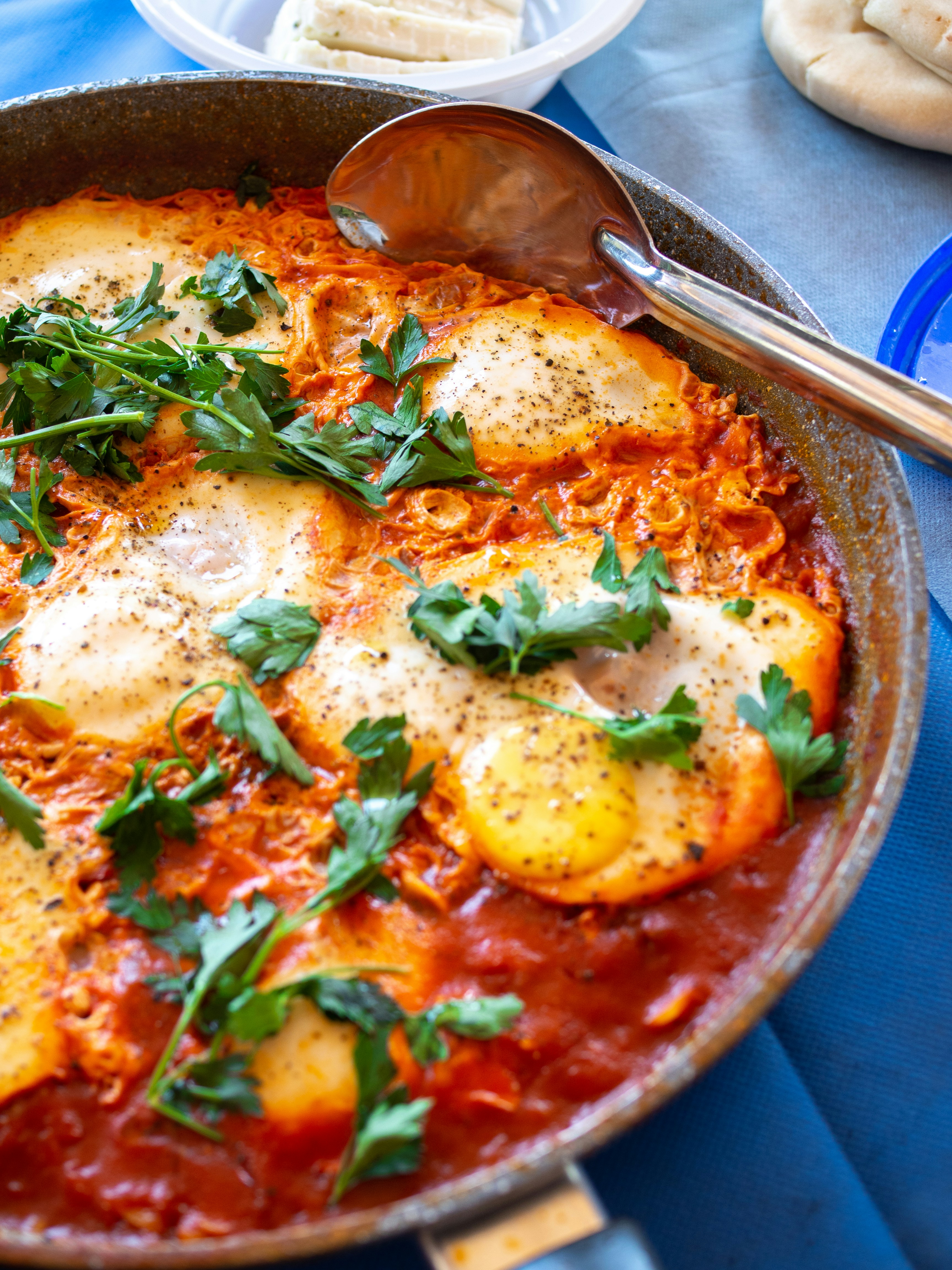 shakshuka    yoav-aziz-422n7nwq5xy-unsplash.jpg